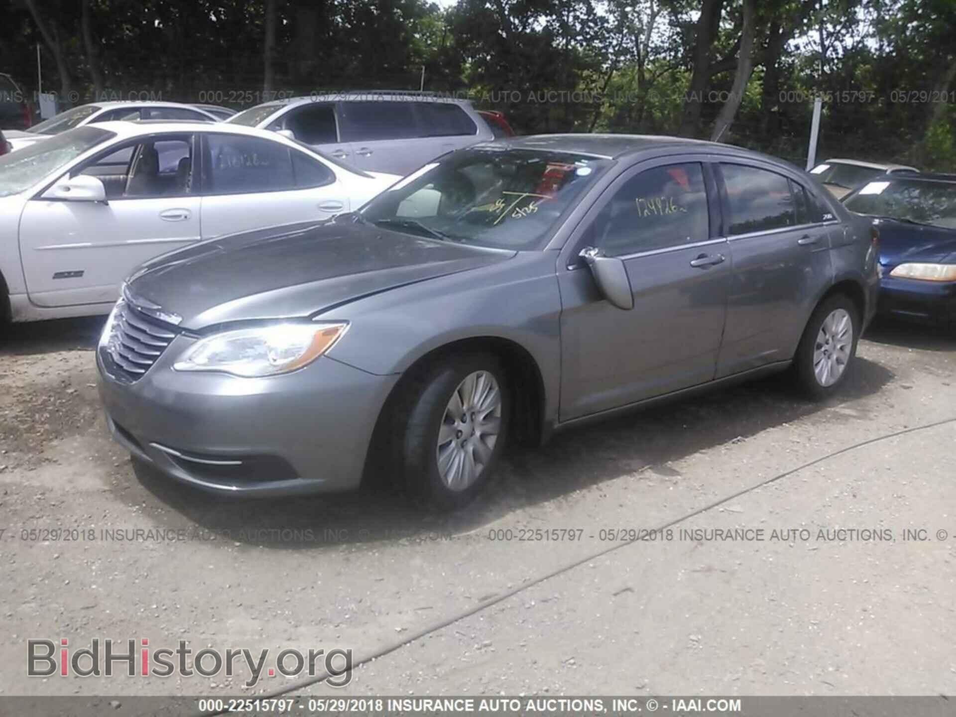 2012 Chrysler 200 - VIN: 1C3CCBABXCN104233 - Фото 2