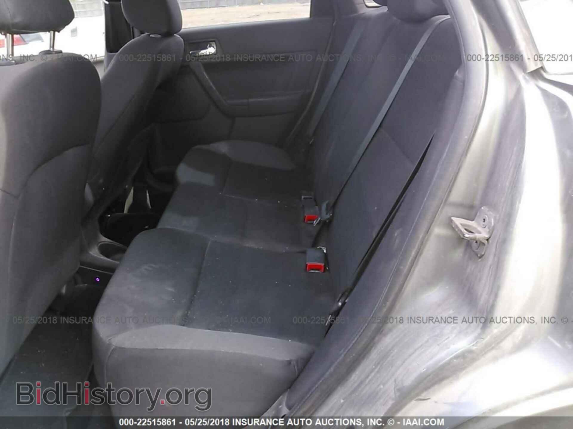 2011 Ford Focus - VIN: 1FAHP3GN8BW162966 - Фото 8
