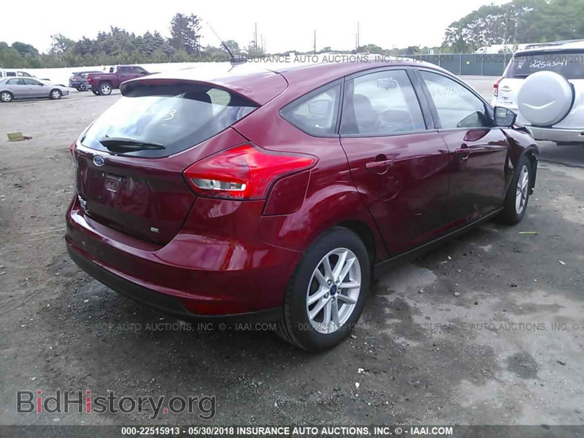 2017 Ford Focus - VIN: 1FADP3K23HL328302 - Photo 4