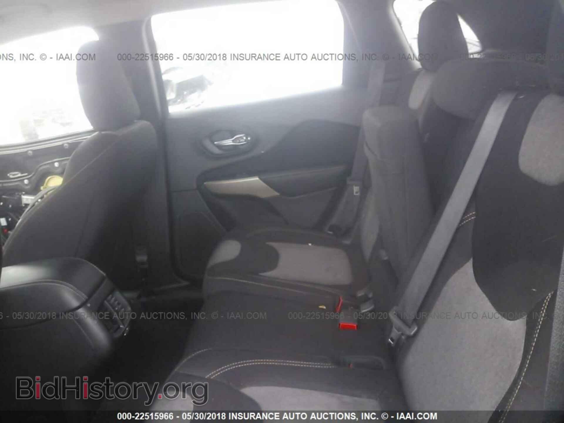 2017 Jeep Cherokee - VIN: 1C4PJLAB5HW573742 - Фото 8