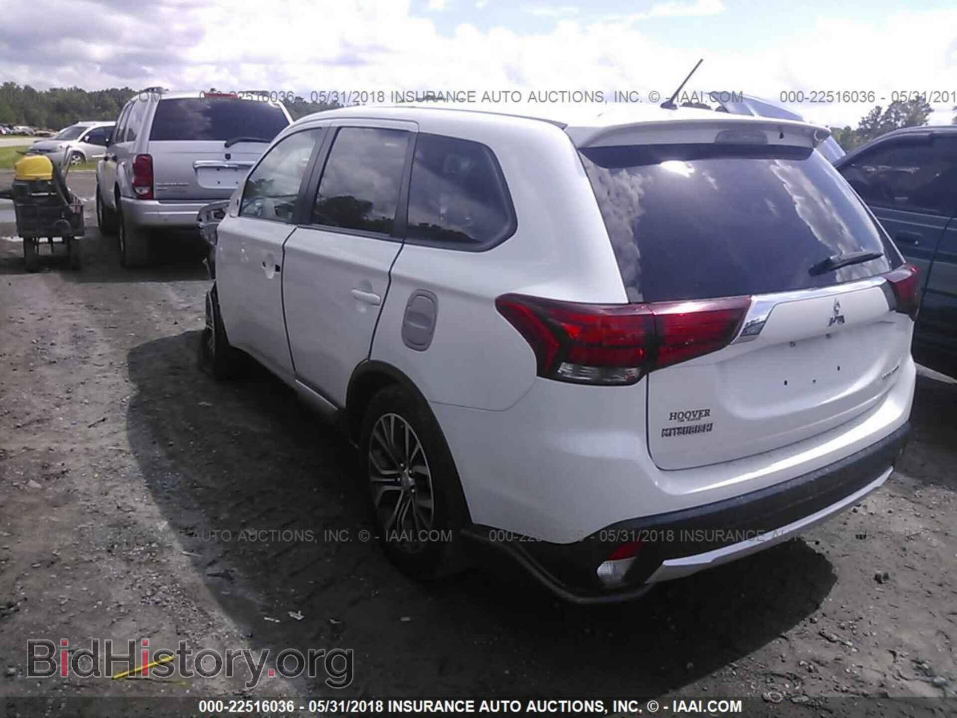 2016 Mitsubishi Outlander - VIN: JA4AD2A33GZ012186 - Фото 3