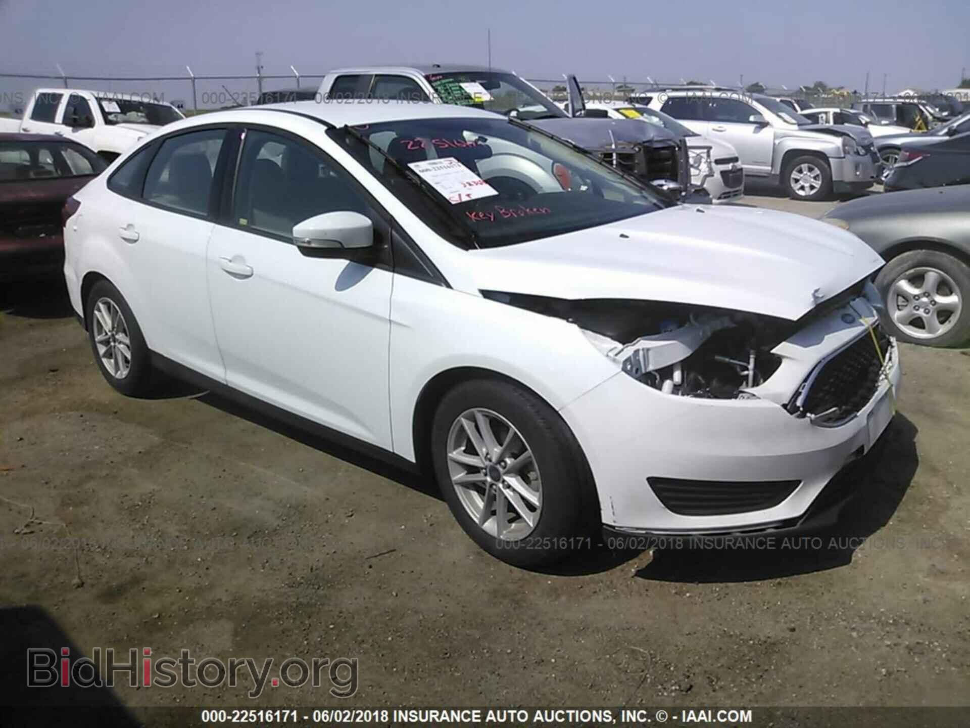 Photo 1FADP3F28HL253820 - Ford Focus 2017