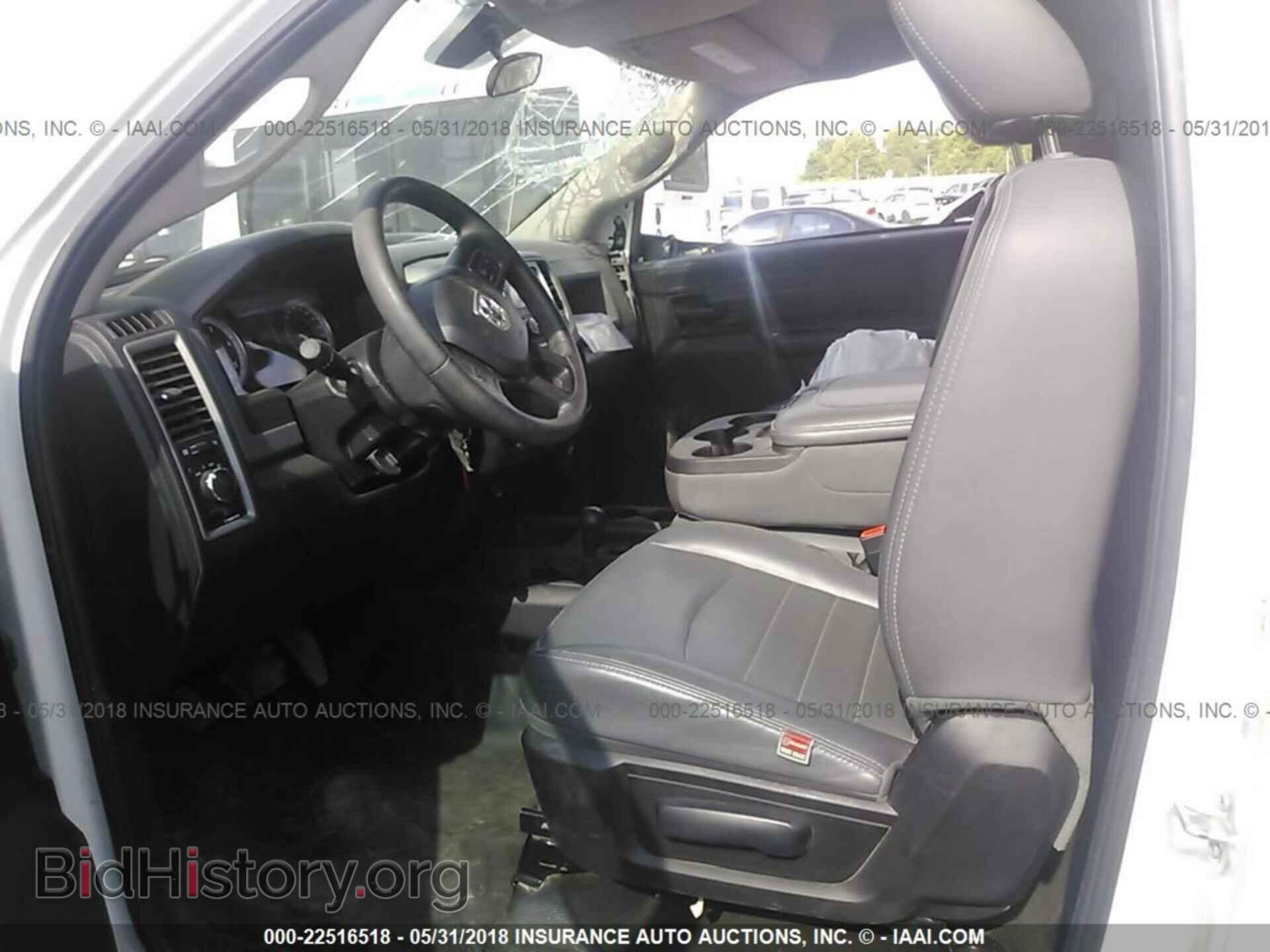 2017 Ram 3500 - VIN: 3C7WRTAL0HG558175 - Фото 5