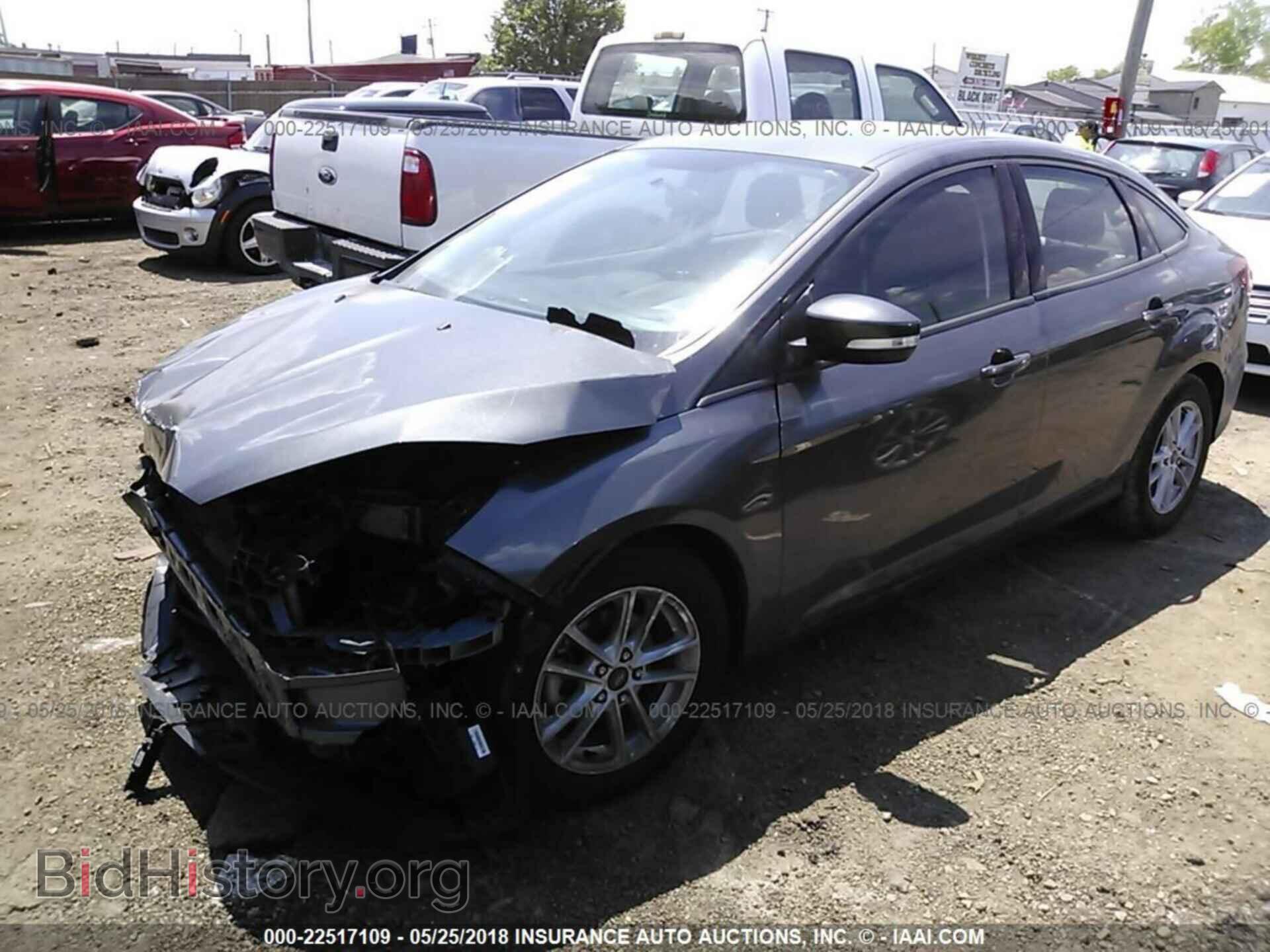 2015 Ford Focus - VIN: 1FADP3F27FL210177 - Photo 2