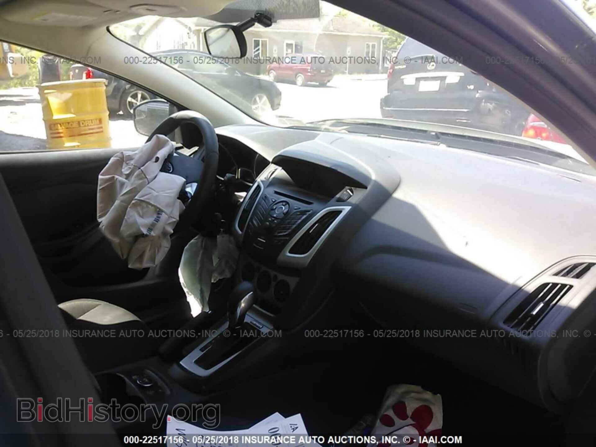 2014 Ford Focus - VIN: 1FADP3F21EL411460 - Photo 5