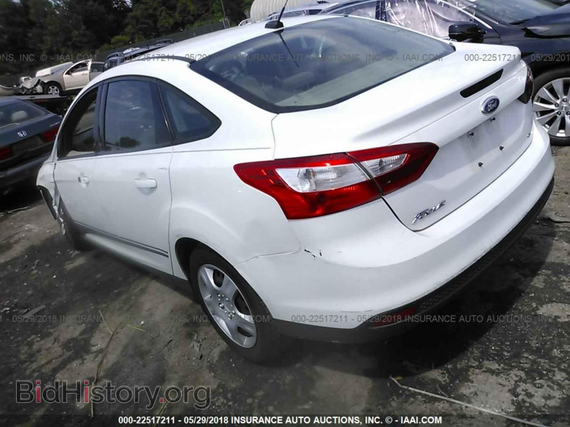 2012 Ford Focus - VIN: 1FAHP3F22CL219219 - Photo 3
