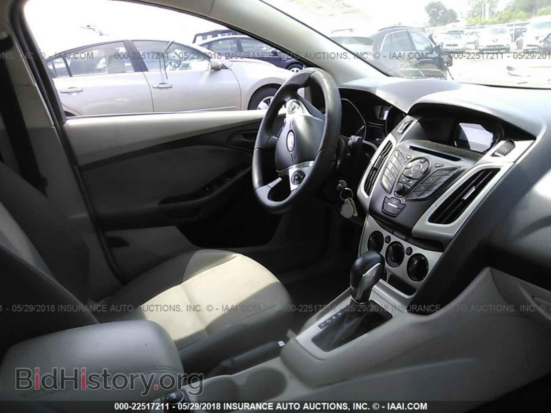 2012 Ford Focus - VIN: 1FAHP3F22CL219219 - Photo 5