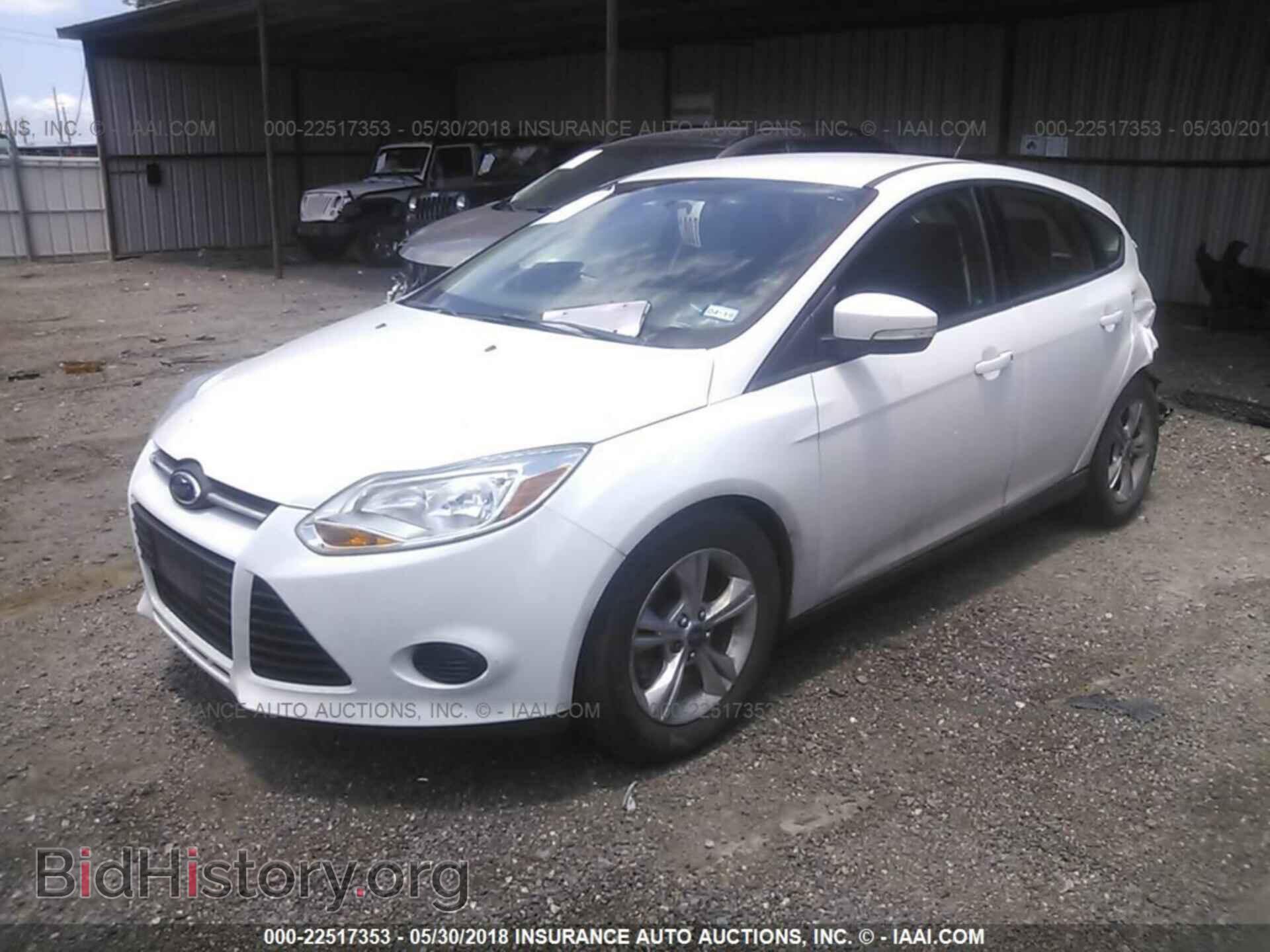 2014 Ford Focus - VIN: 1FADP3K29EL108982 - Photo 2