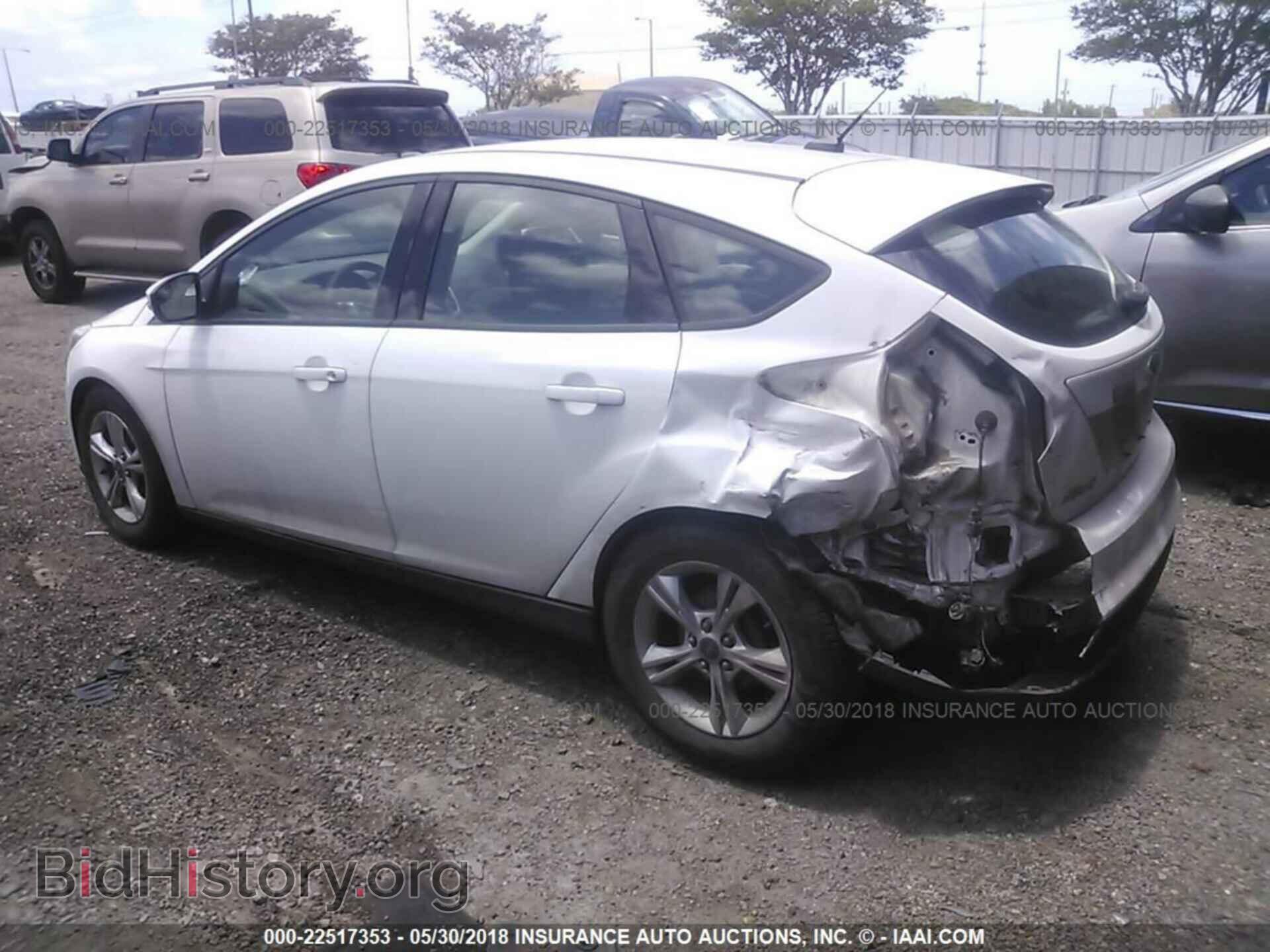 2014 Ford Focus - VIN: 1FADP3K29EL108982 - Photo 3