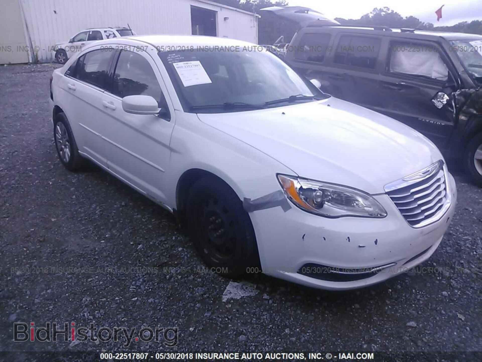 Photo 1C3CCBAB4EN204735 - Chrysler 200 2014