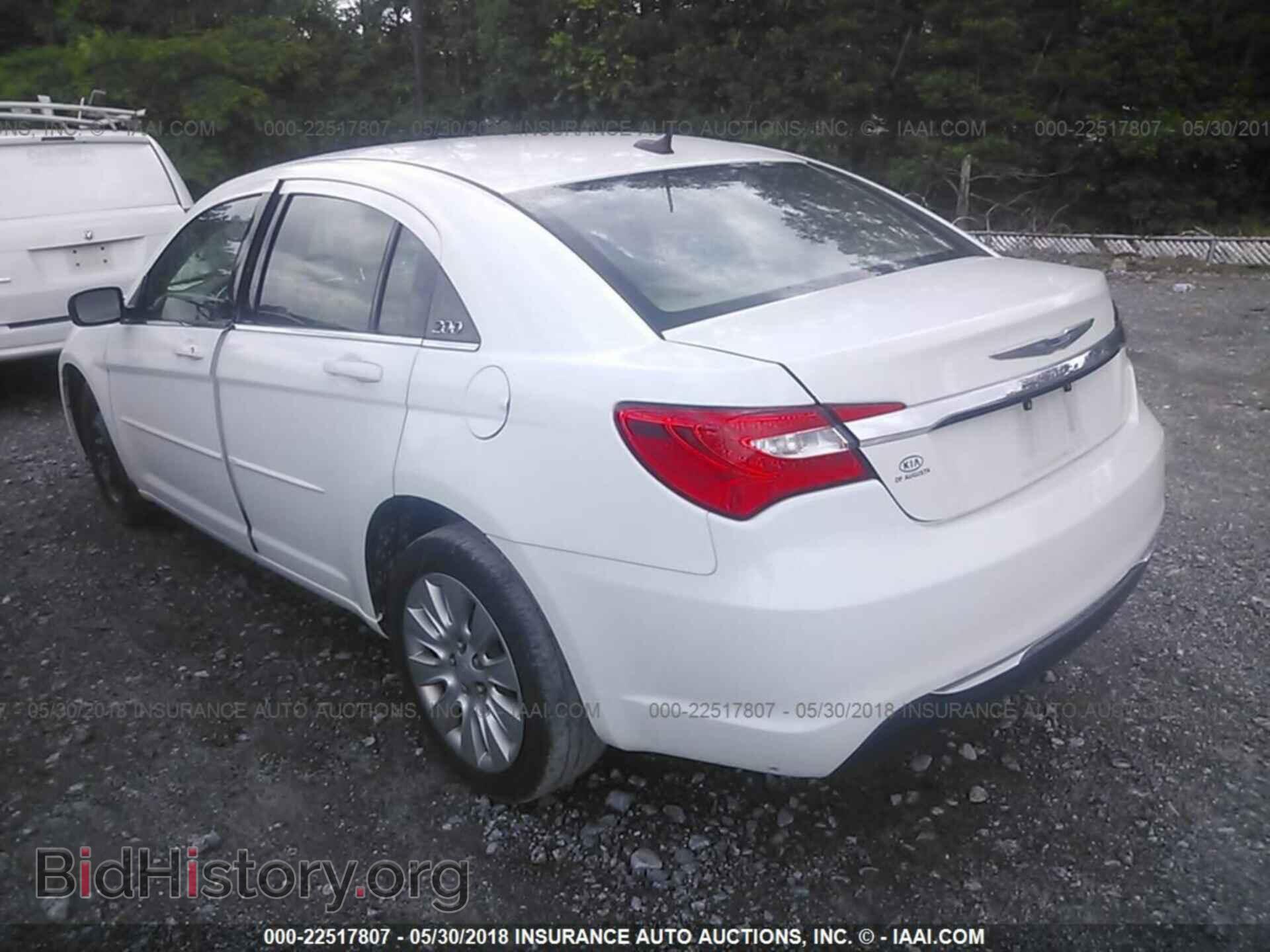 2014 Chrysler 200 - VIN: 1C3CCBAB4EN204735 - Фото 3