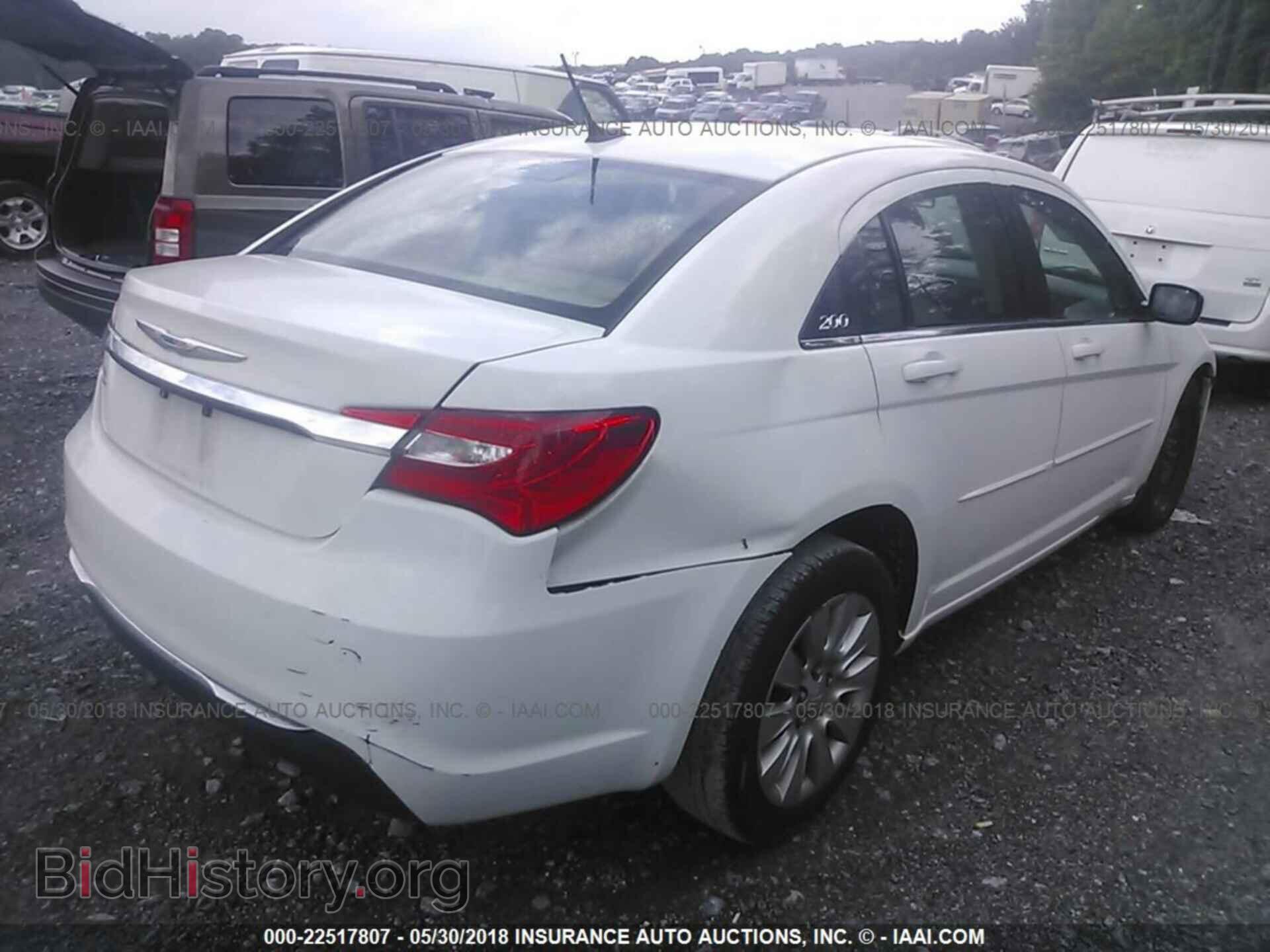 2014 Chrysler 200 - VIN: 1C3CCBAB4EN204735 - Фото 4