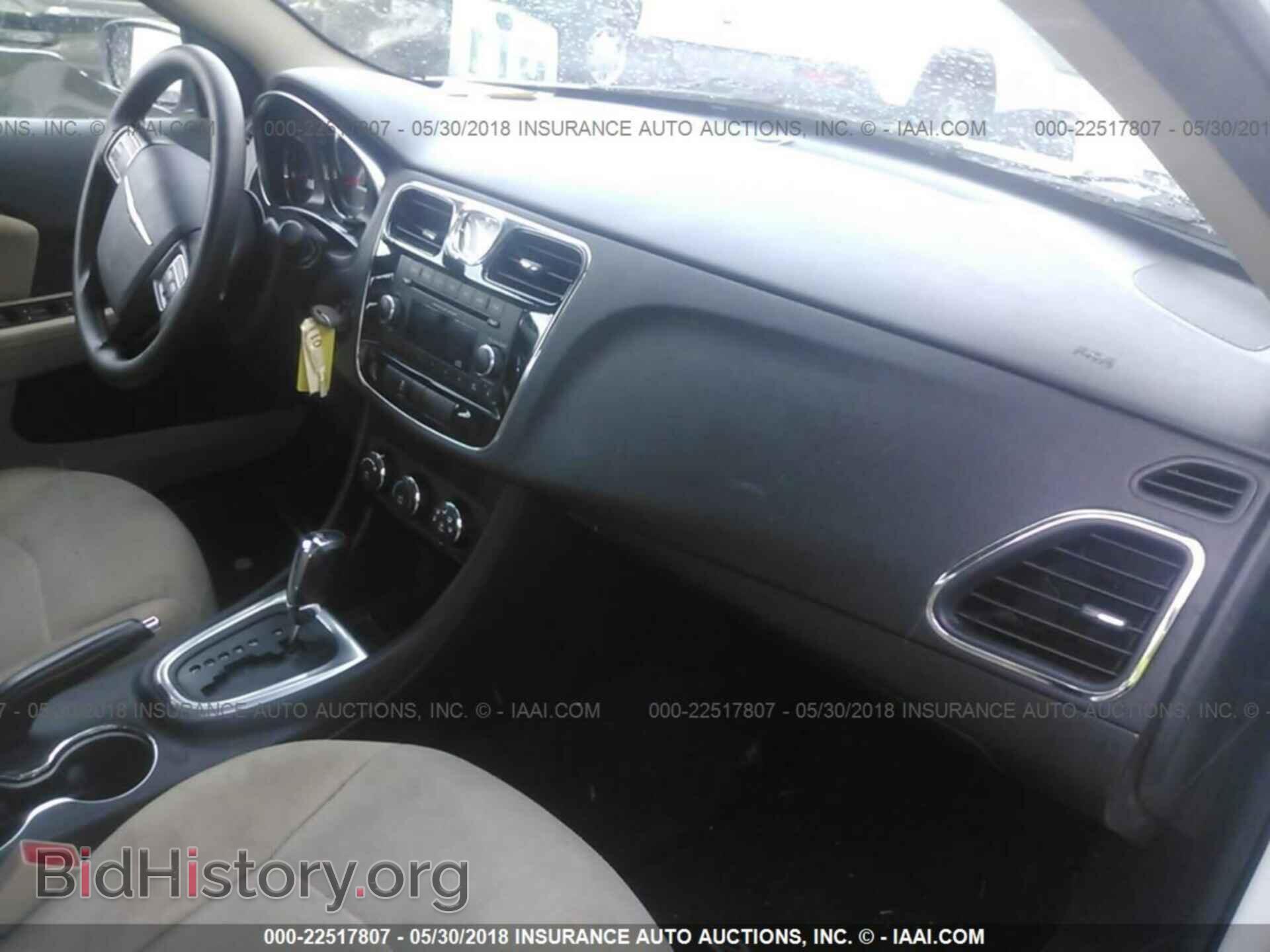 2014 Chrysler 200 - VIN: 1C3CCBAB4EN204735 - Фото 5