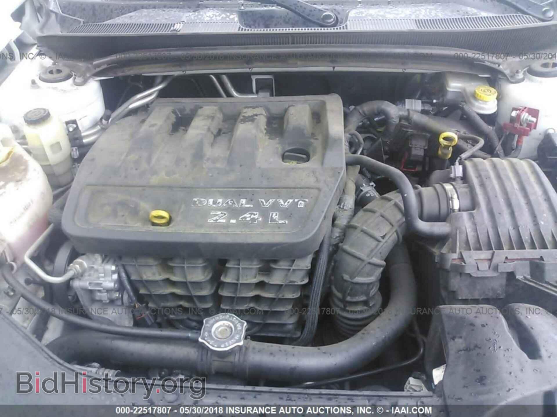2014 Chrysler 200 - VIN: 1C3CCBAB4EN204735 - Фото 10