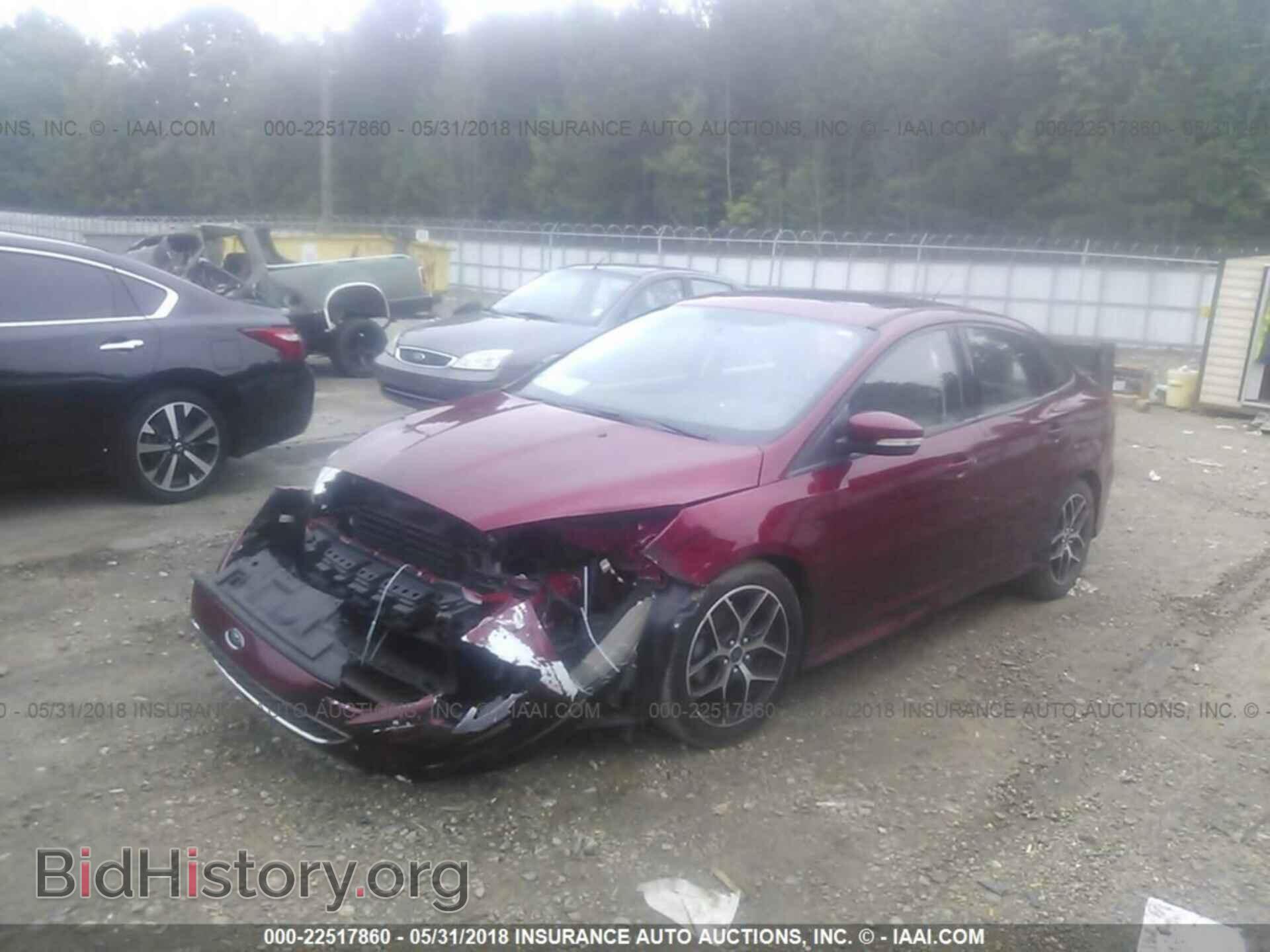 2015 Ford Focus - VIN: 1FADP3F23FL338500 - Photo 2