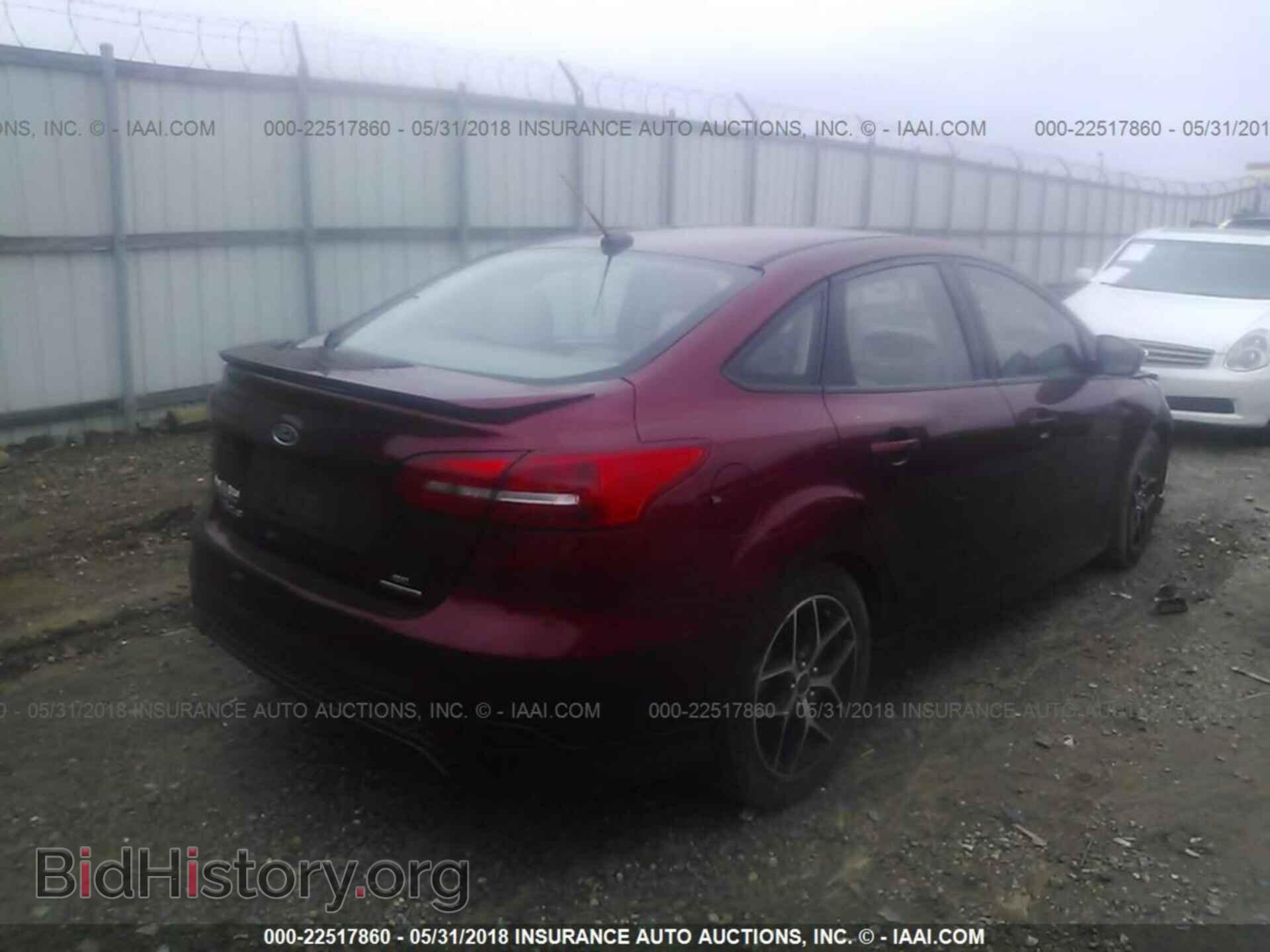 2015 Ford Focus - VIN: 1FADP3F23FL338500 - Photo 4