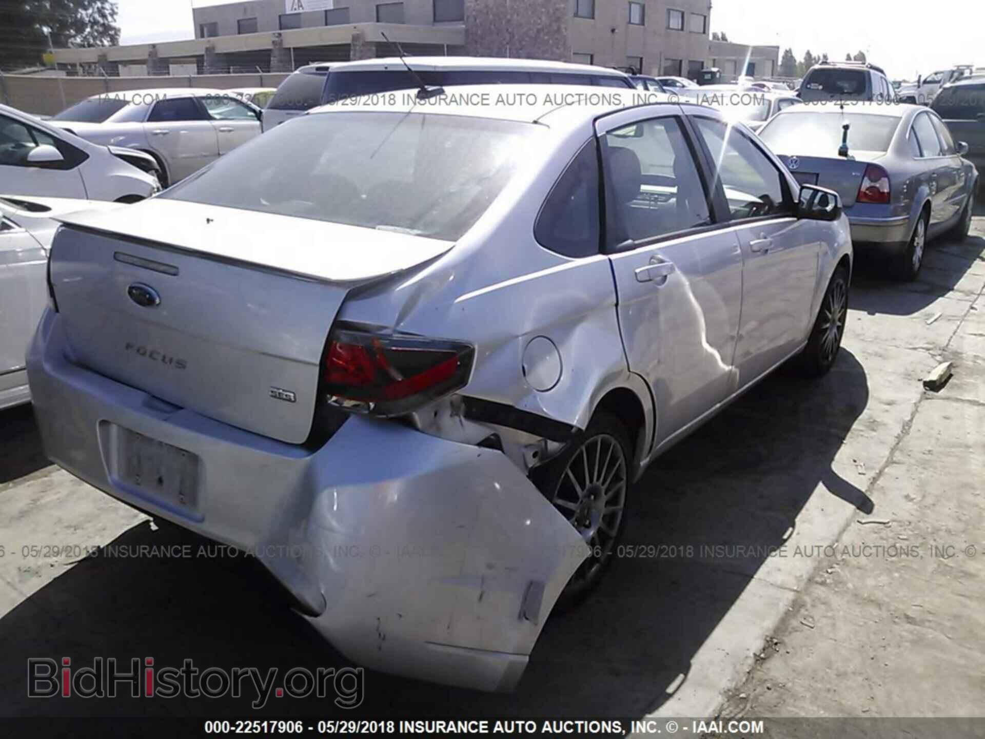 2011 Ford Focus - VIN: 1FAHP3GN1BW136452 - Фото 4