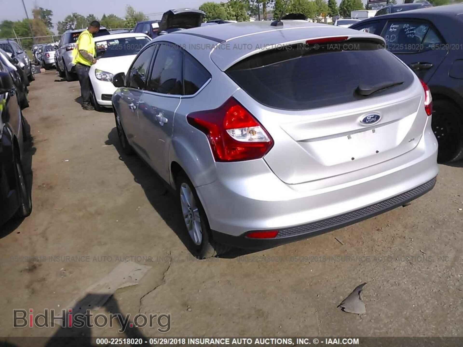 2012 Ford Focus - VIN: 1FAHP3M27CL322431 - Photo 3