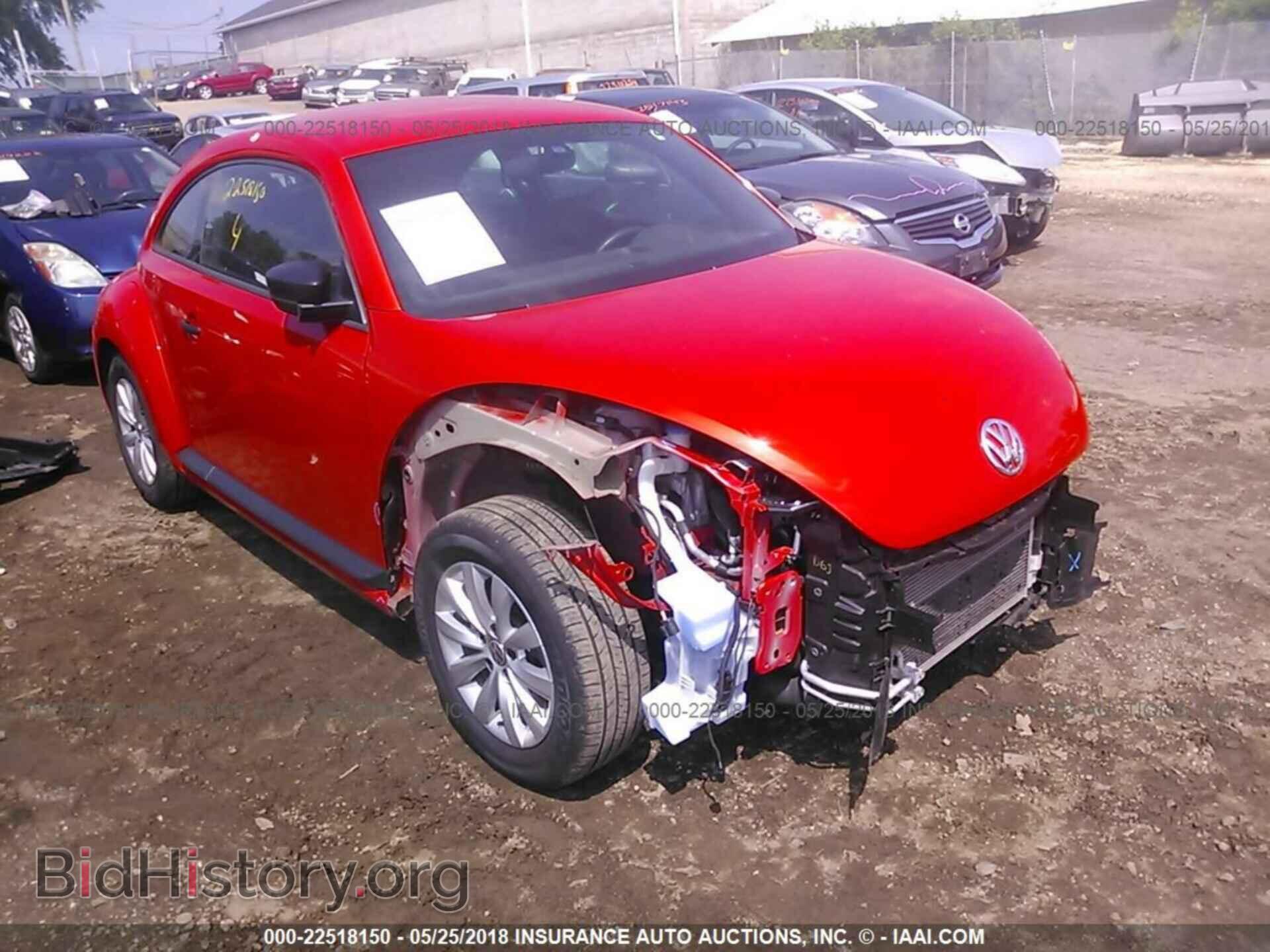 Photo 3VWF17AT3HM616936 - Volkswagen Beetle 2017