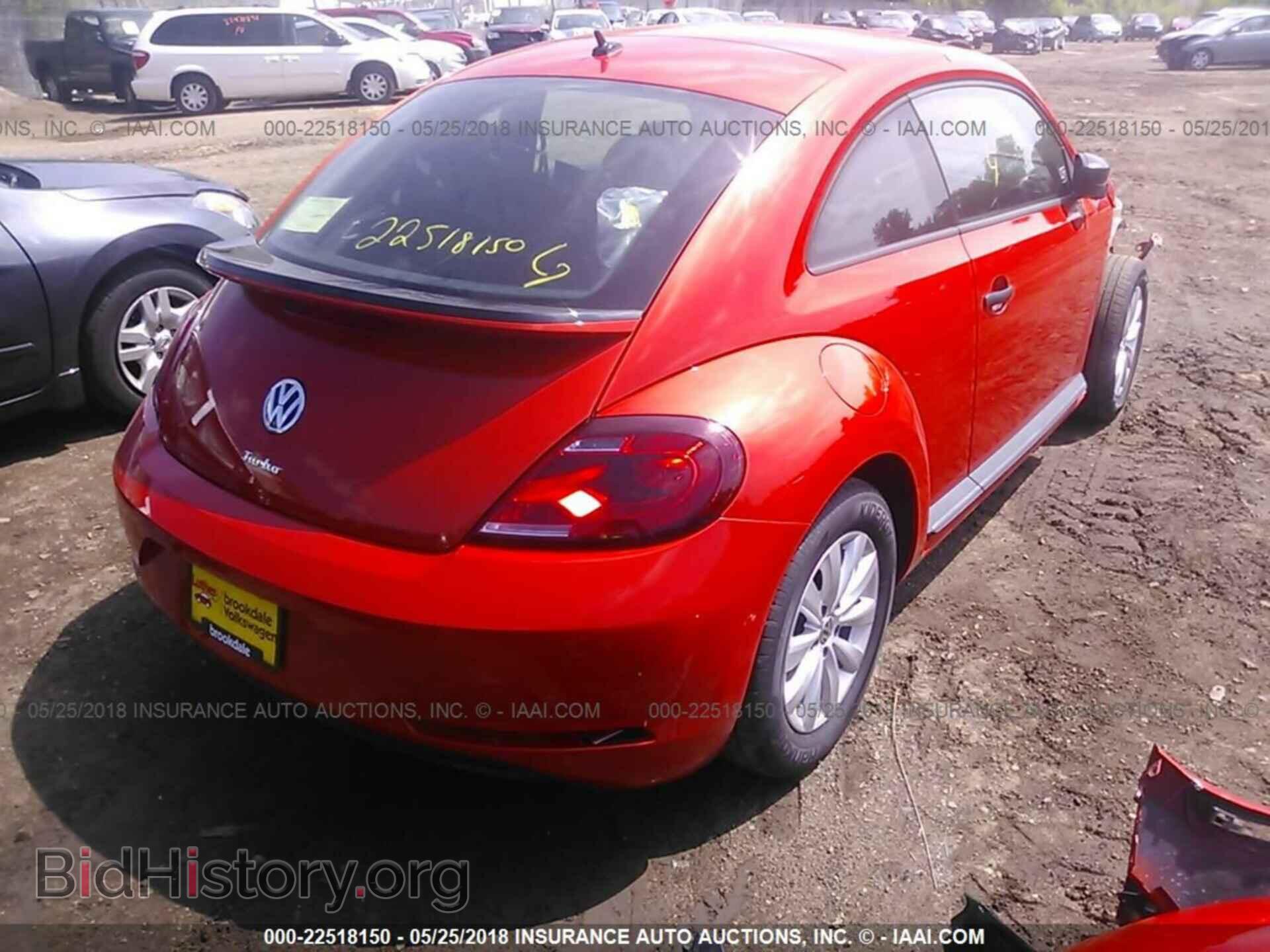 2017 Volkswagen Beetle - VIN: 3VWF17AT3HM616936 - Фото 4