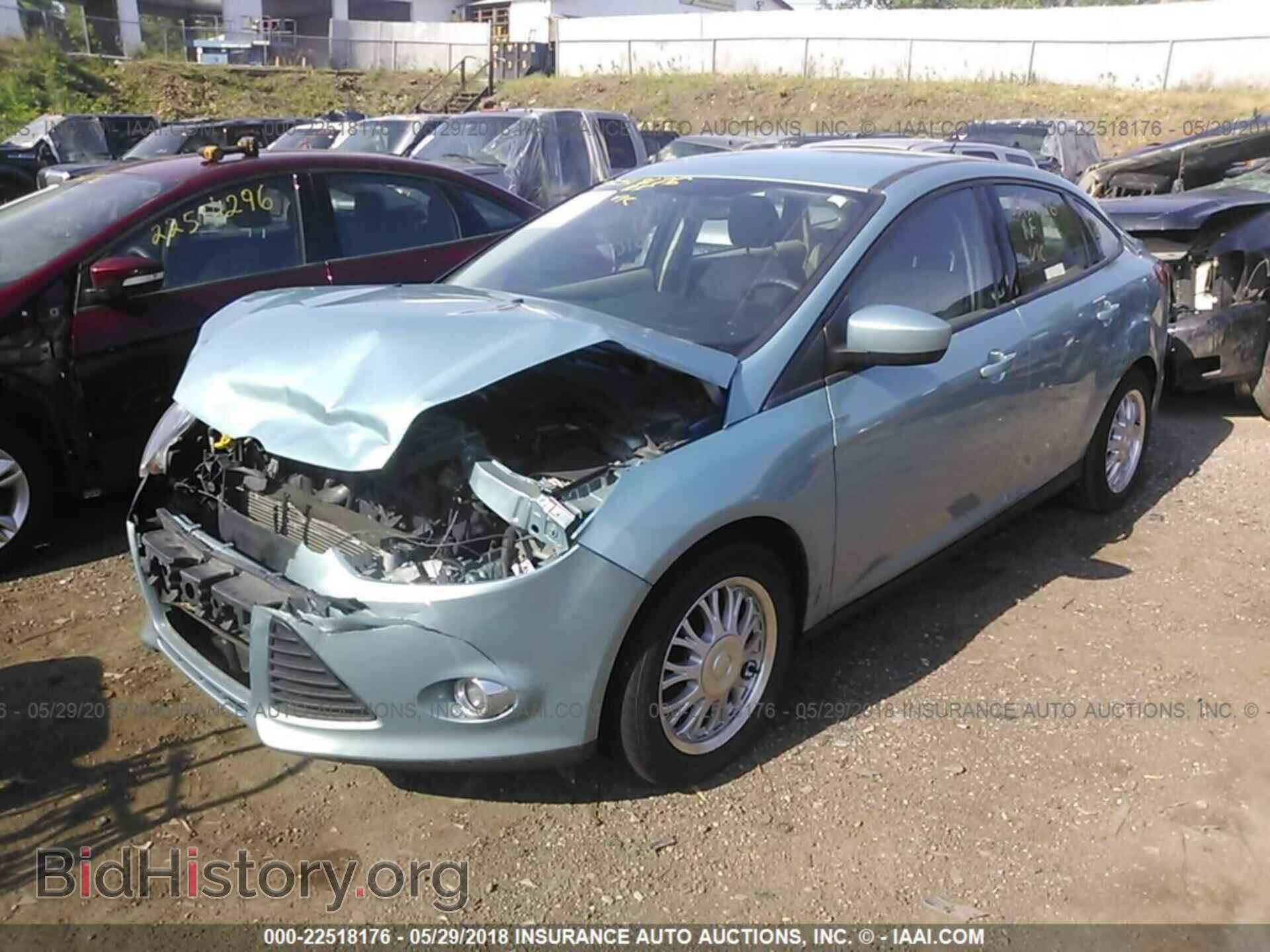 2012 Ford Focus - VIN: 1FAHP3F20CL321196 - Фото 2