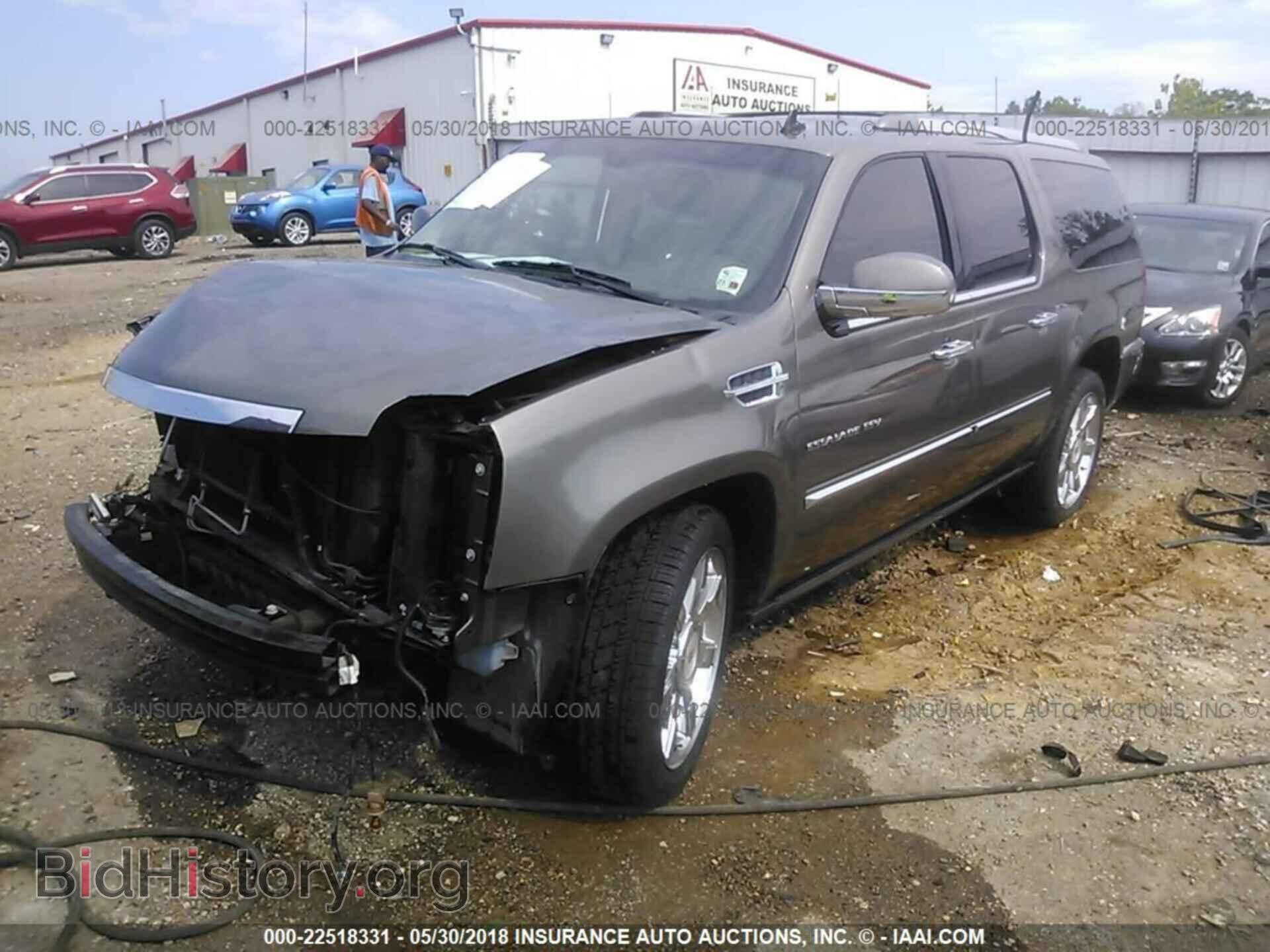 2013 Cadillac Escalade - VIN: 1GYS4HEF6DR129820 - Фото 2