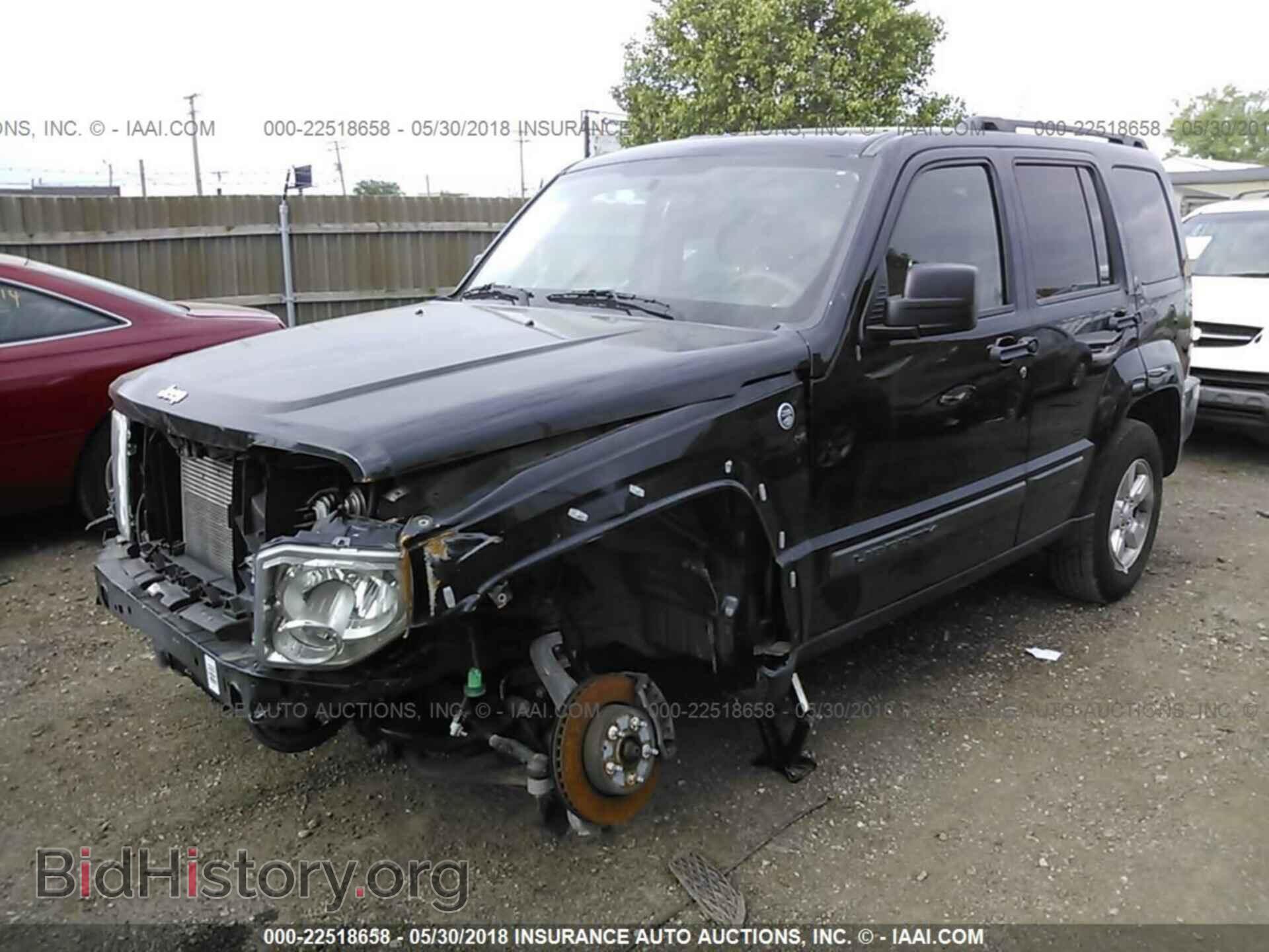 2011 Jeep Liberty - VIN: 1J4PN2GK4BW556809 - Фото 2