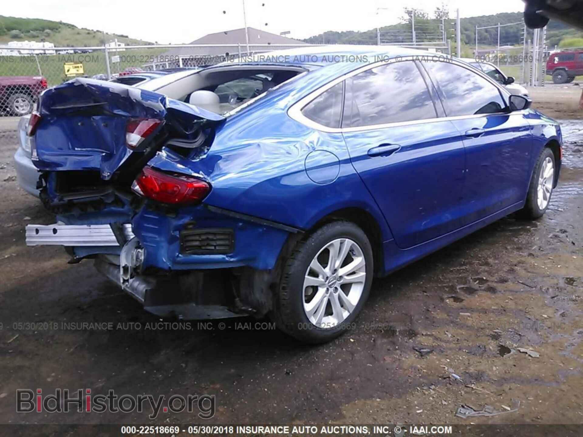 2015 Chrysler 200 - VIN: 1C3CCCAB1FN685972 - Photo 4
