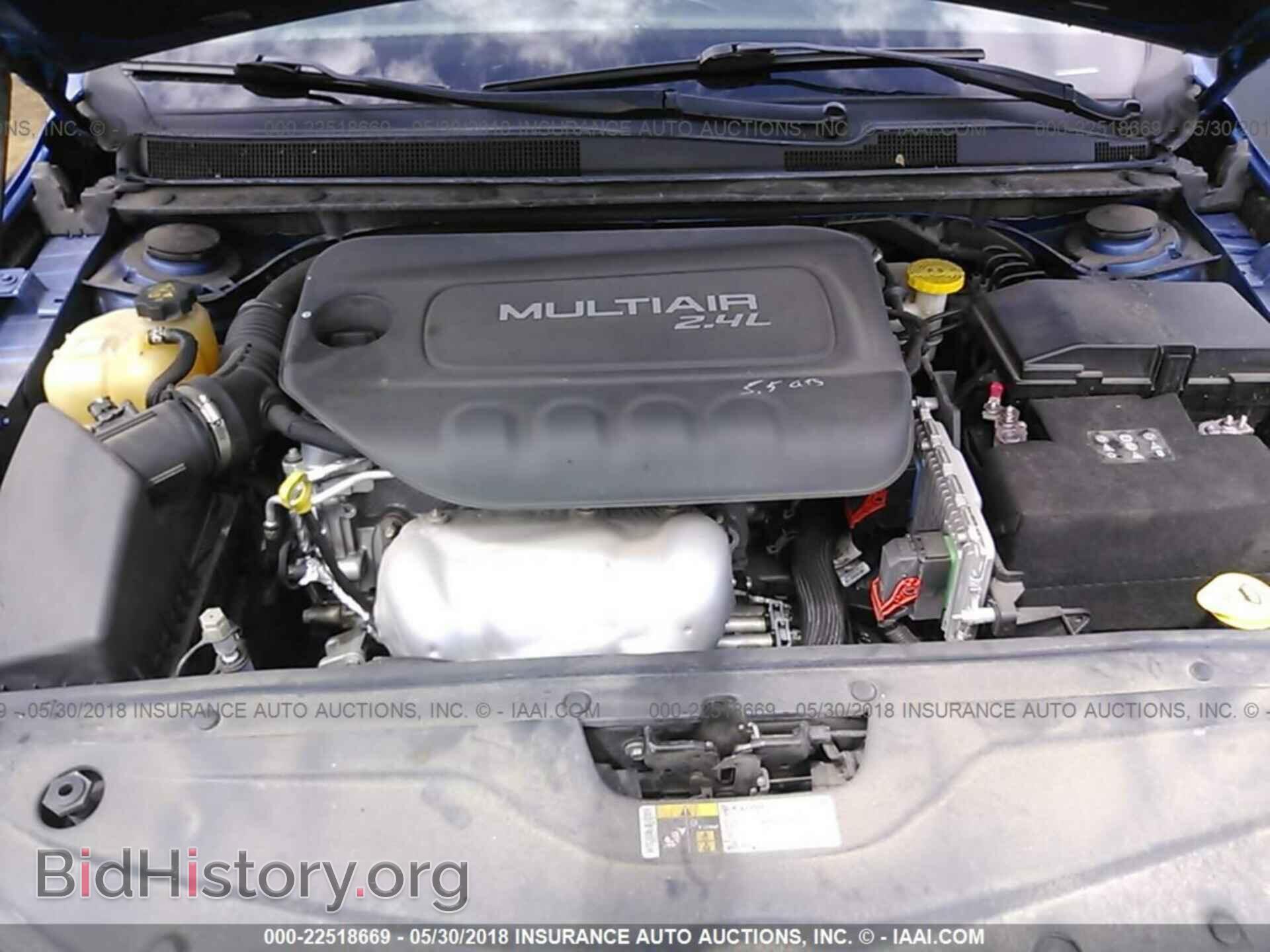 2015 Chrysler 200 - VIN: 1C3CCCAB1FN685972 - Photo 10
