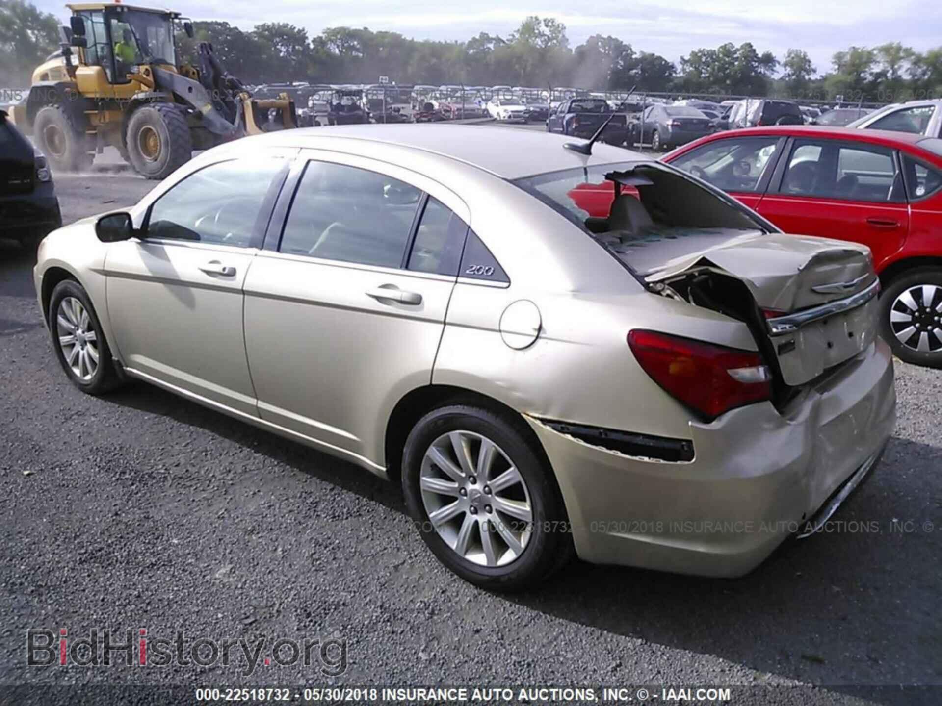 2011 Chrysler 200 - VIN: 1C3BC1FB8BN512825 - Photo 3