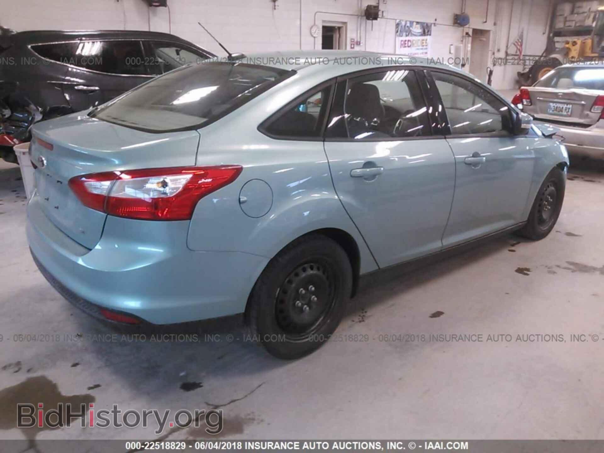 2012 Ford Focus - VIN: 1FAHP3F20CL187256 - Фото 4