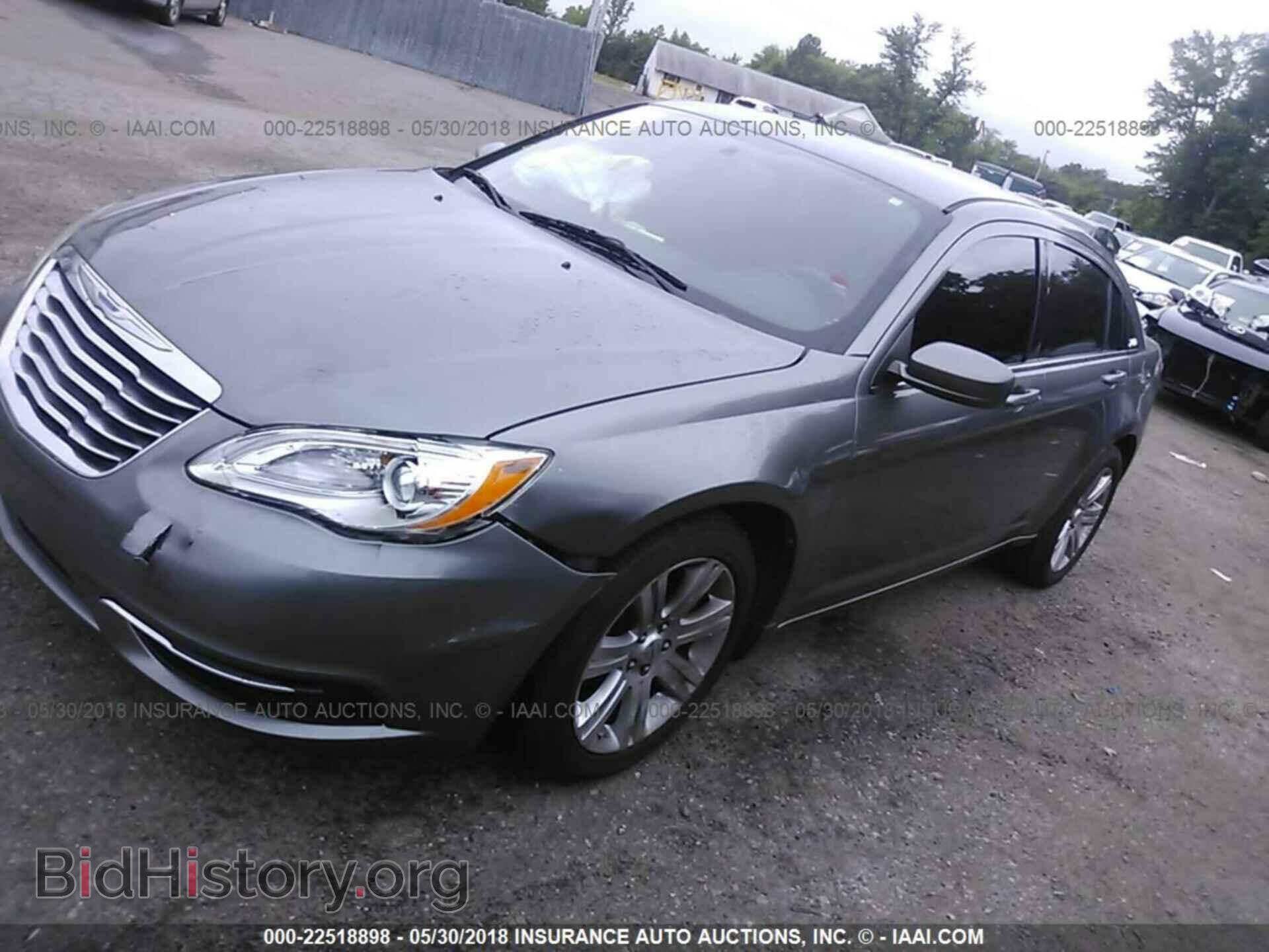 2013 Chrysler 200 - VIN: 1C3CCBBBXDN505233 - Photo 2