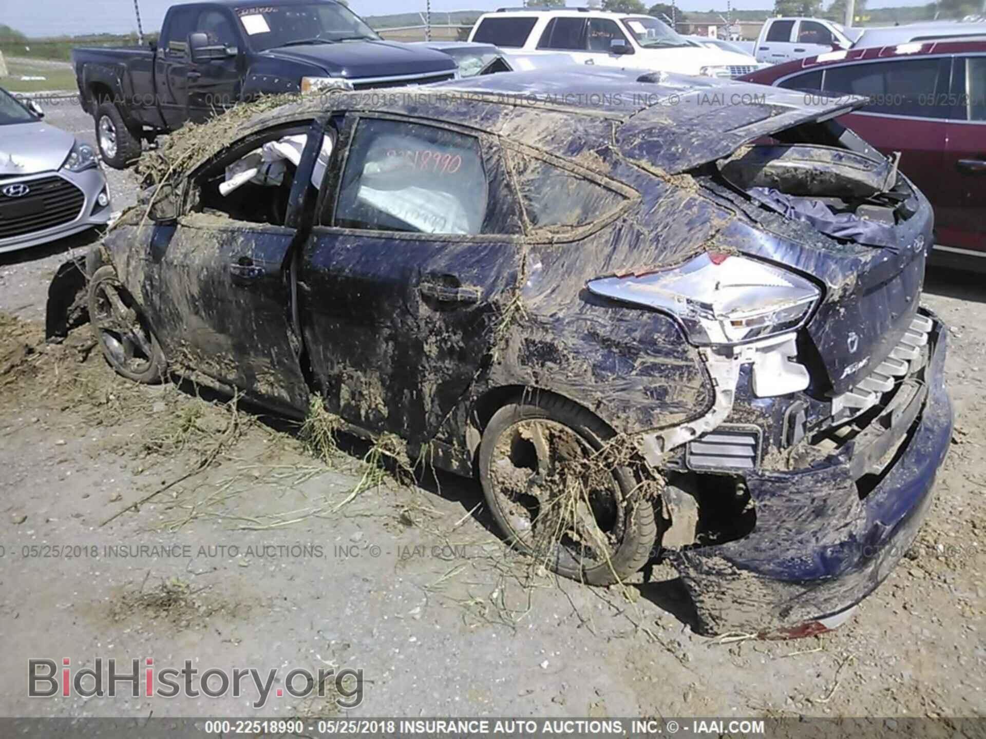 2017 Ford Focus - VIN: 1FADP3L90HL227455 - Photo 3