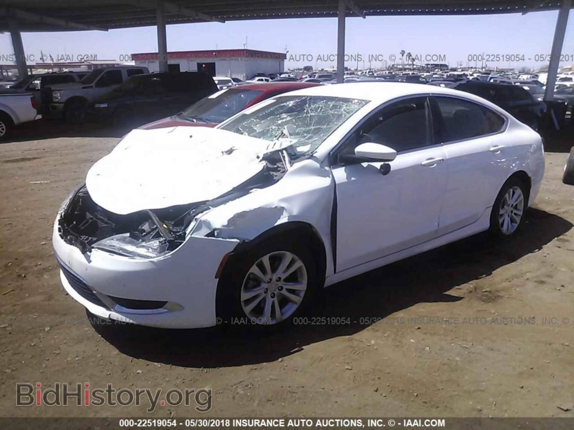 2015 Chrysler 200 - VIN: 1C3CCCAB4FN693046 - Фото 2