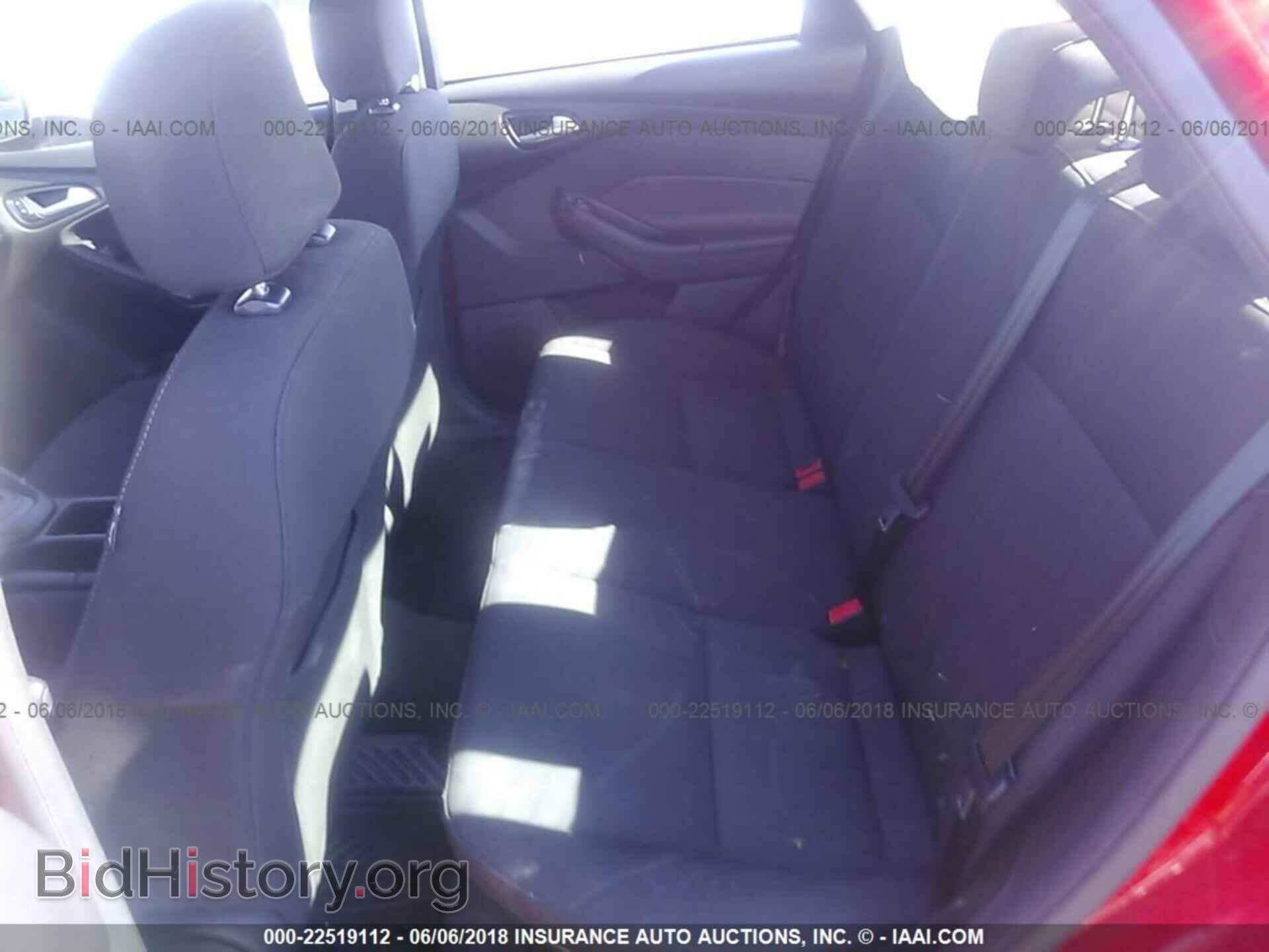 2016 Ford Focus - VIN: 1FADP3F26GL270159 - Photo 8