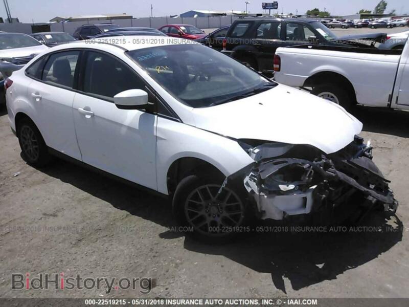 2012 Ford FOCUS (VIN 1FAHP3F20CL422450) — photo 1 of 10, IAAI, damage: engine damage
