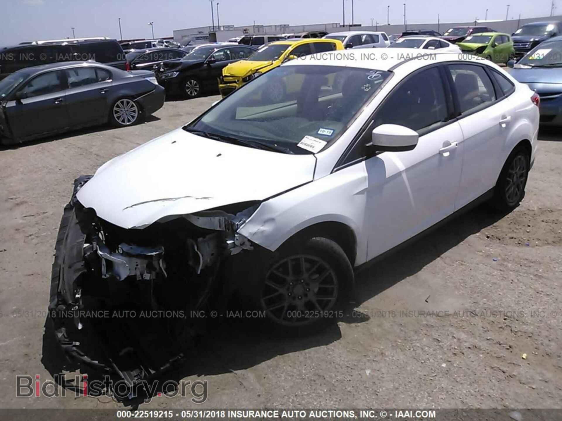 2012 Ford Focus - VIN: 1FAHP3F20CL422450 - Фото 2