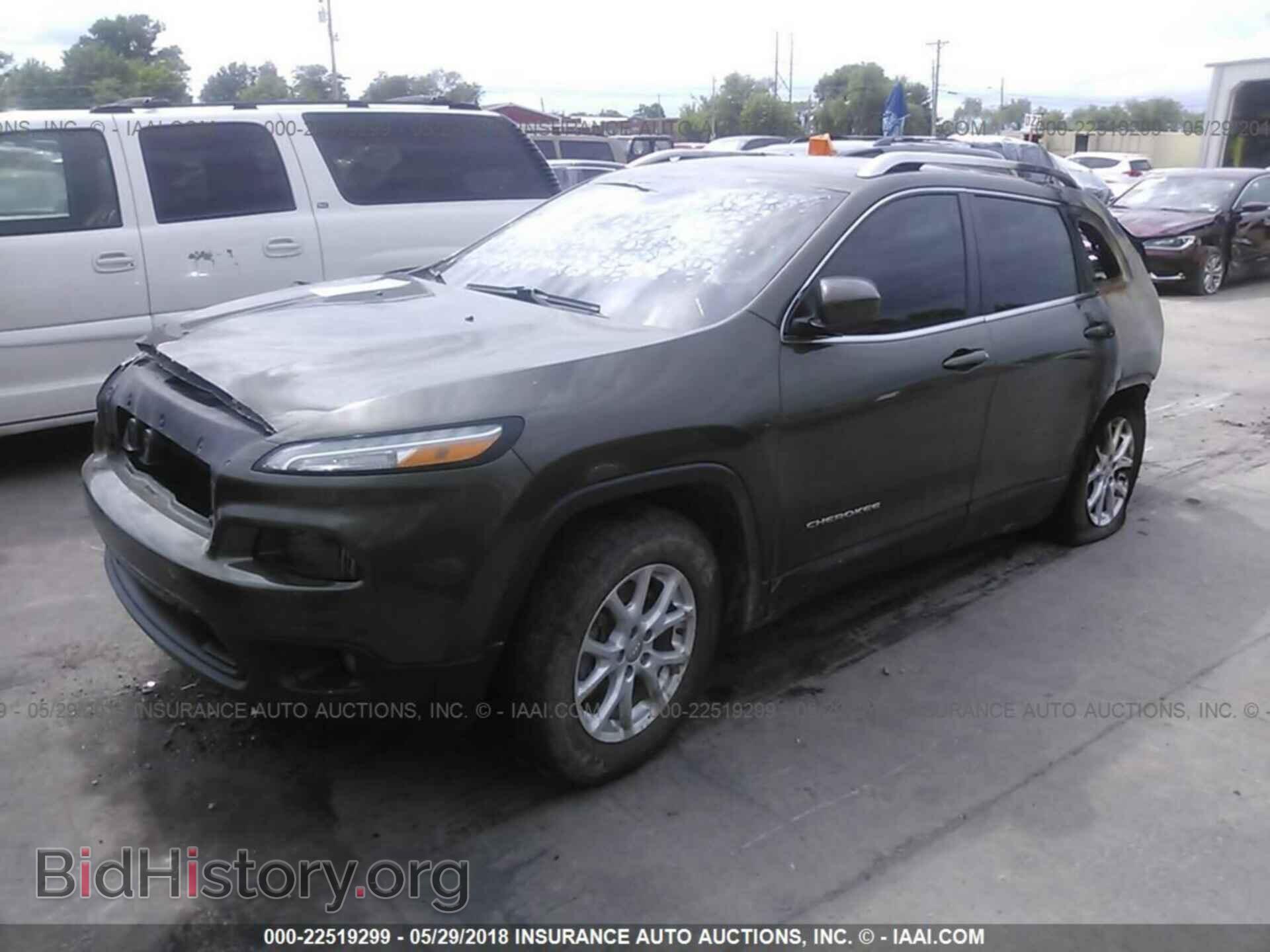 2014 Jeep Cherokee - VIN: 1C4PJMCB2EW259674 - Фото 2