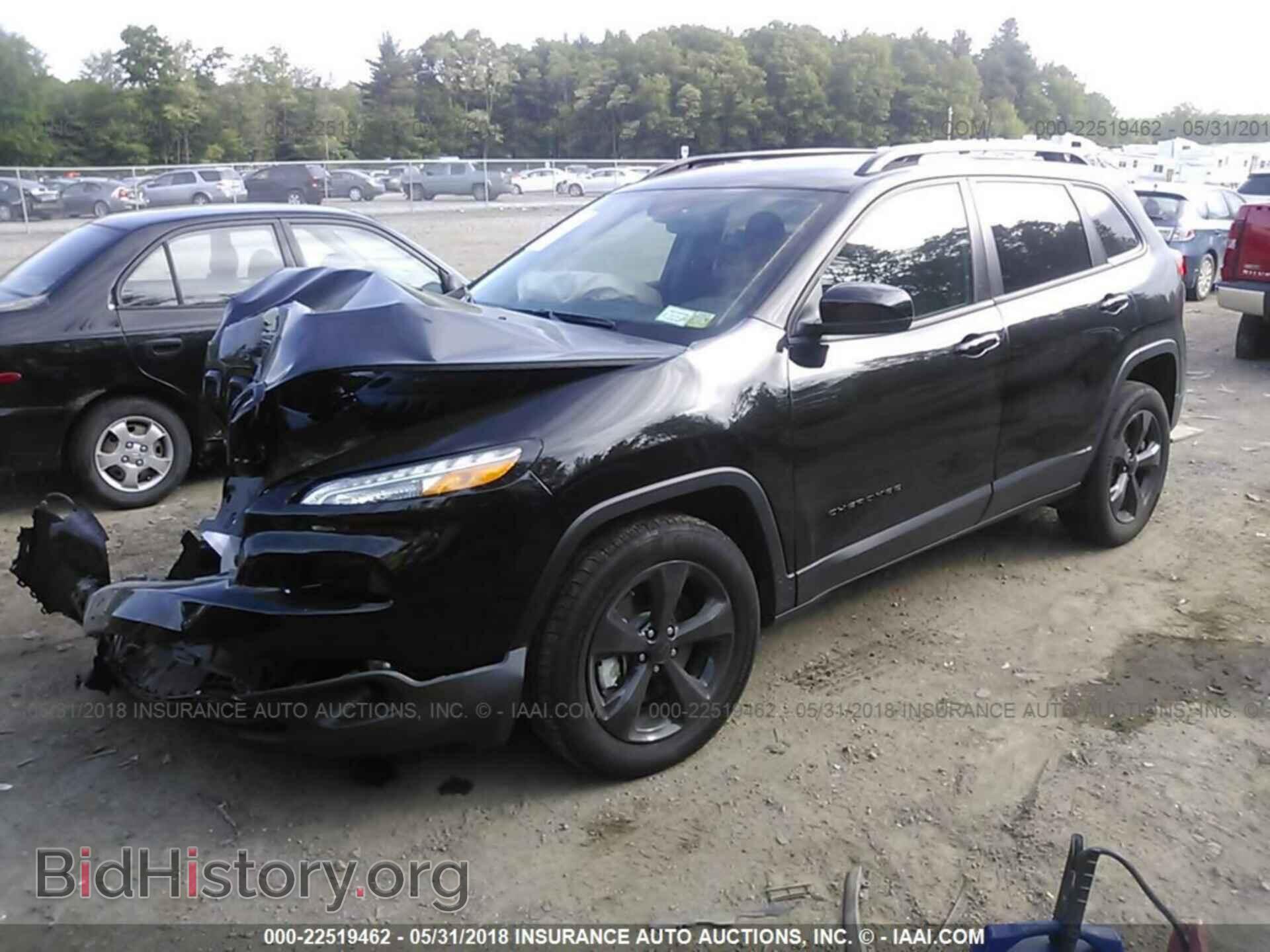 2018 Jeep Cherokee - VIN: 1C4PJMCB5JD555570 - Фото 2