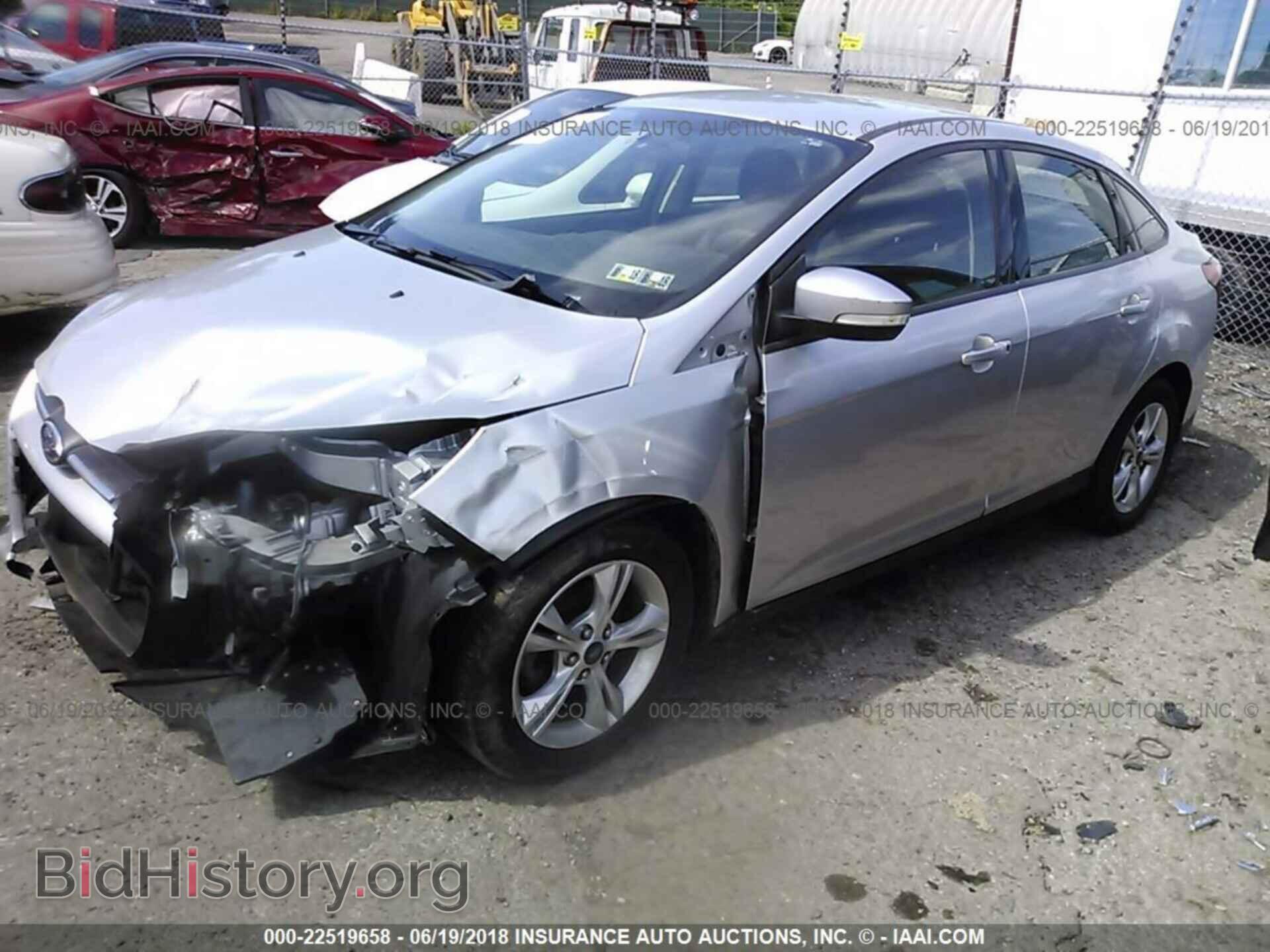 2013 Ford Focus - VIN: 1FADP3F29DL242089 - Photo 2