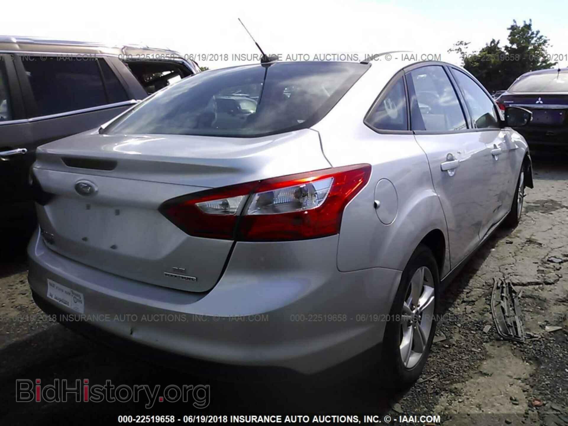 2013 Ford Focus - VIN: 1FADP3F29DL242089 - Photo 4