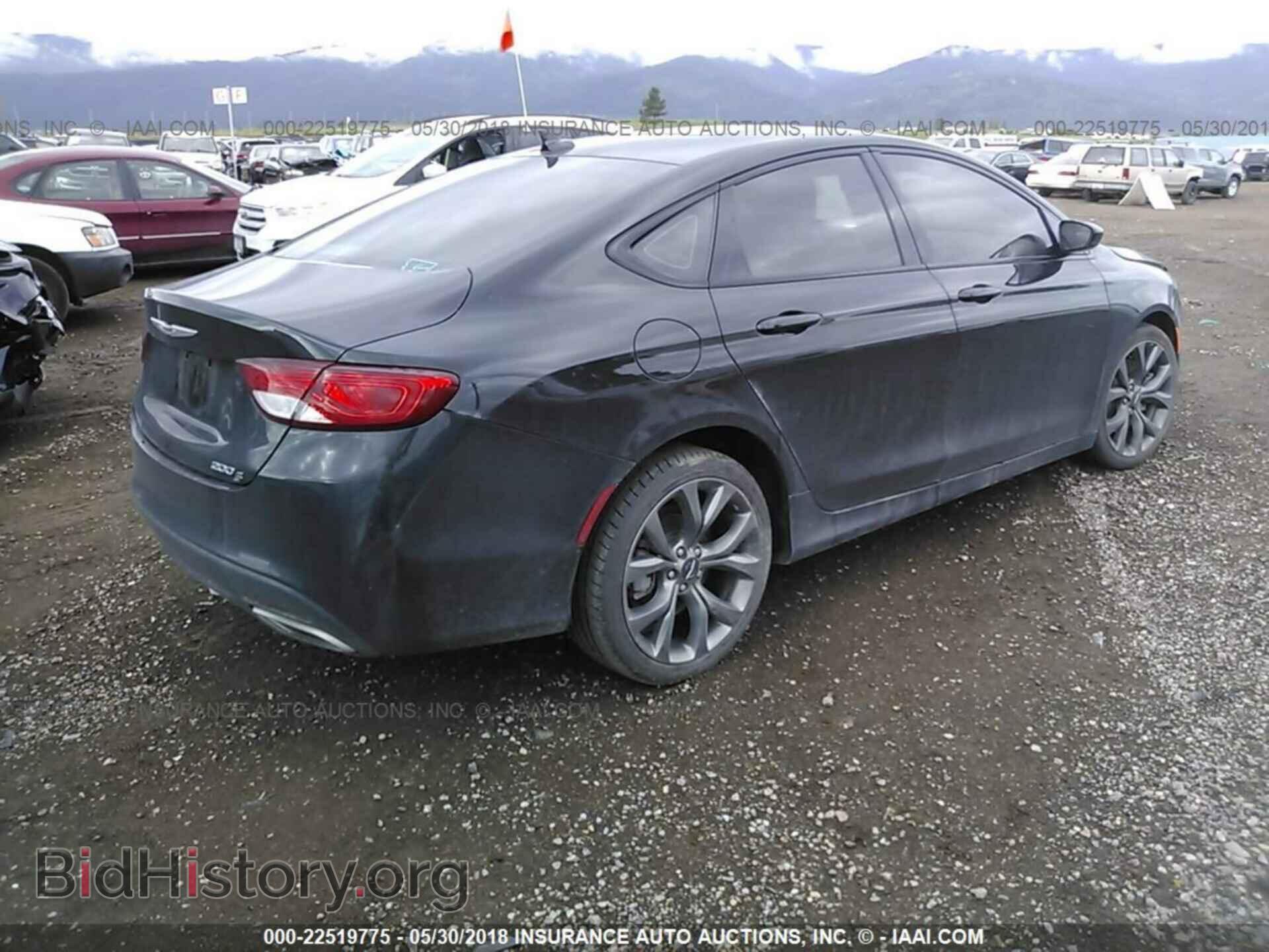 2016 Chrysler 200 - VIN: 1C3CCCBB7GN162097 - Photo 4
