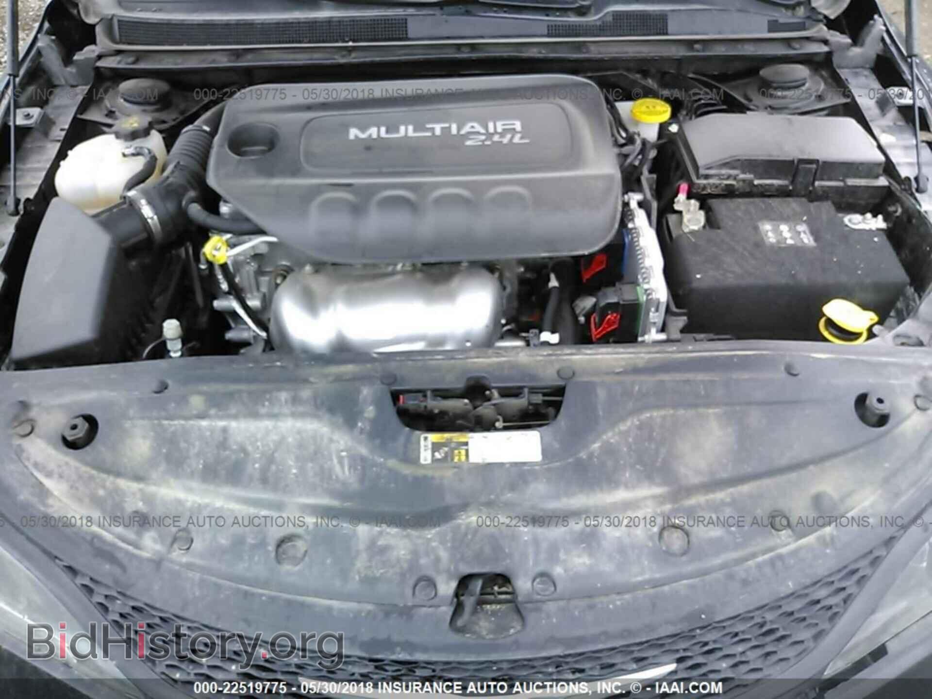 2016 Chrysler 200 - VIN: 1C3CCCBB7GN162097 - Photo 10