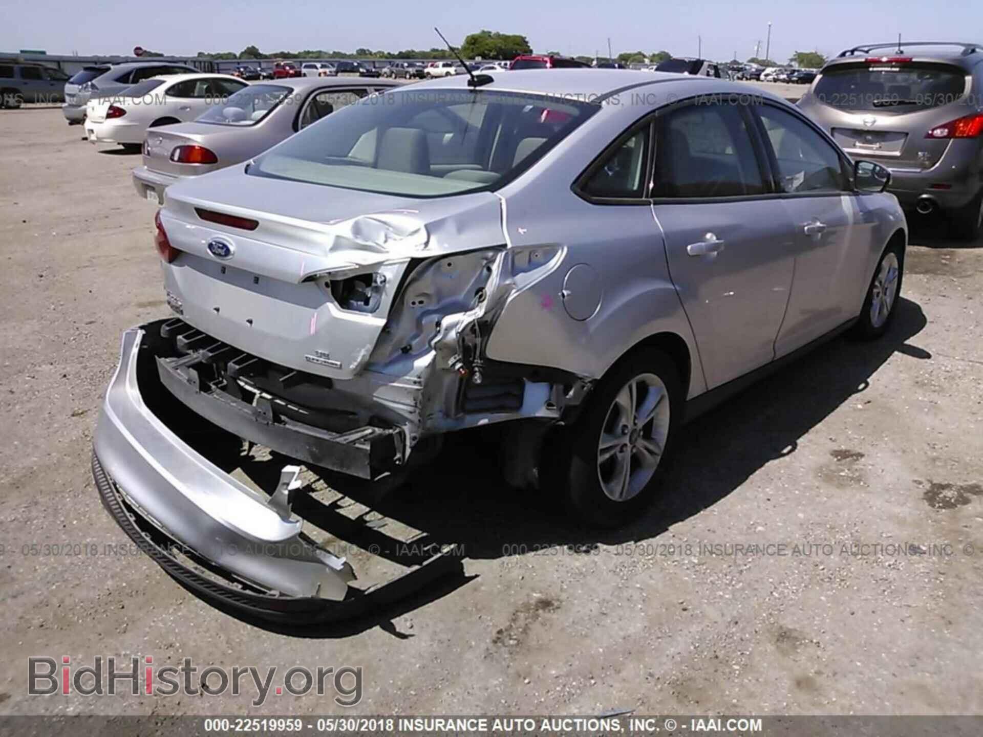 2014 Ford Focus - VIN: 1FADP3F24EL389793 - Фото 4