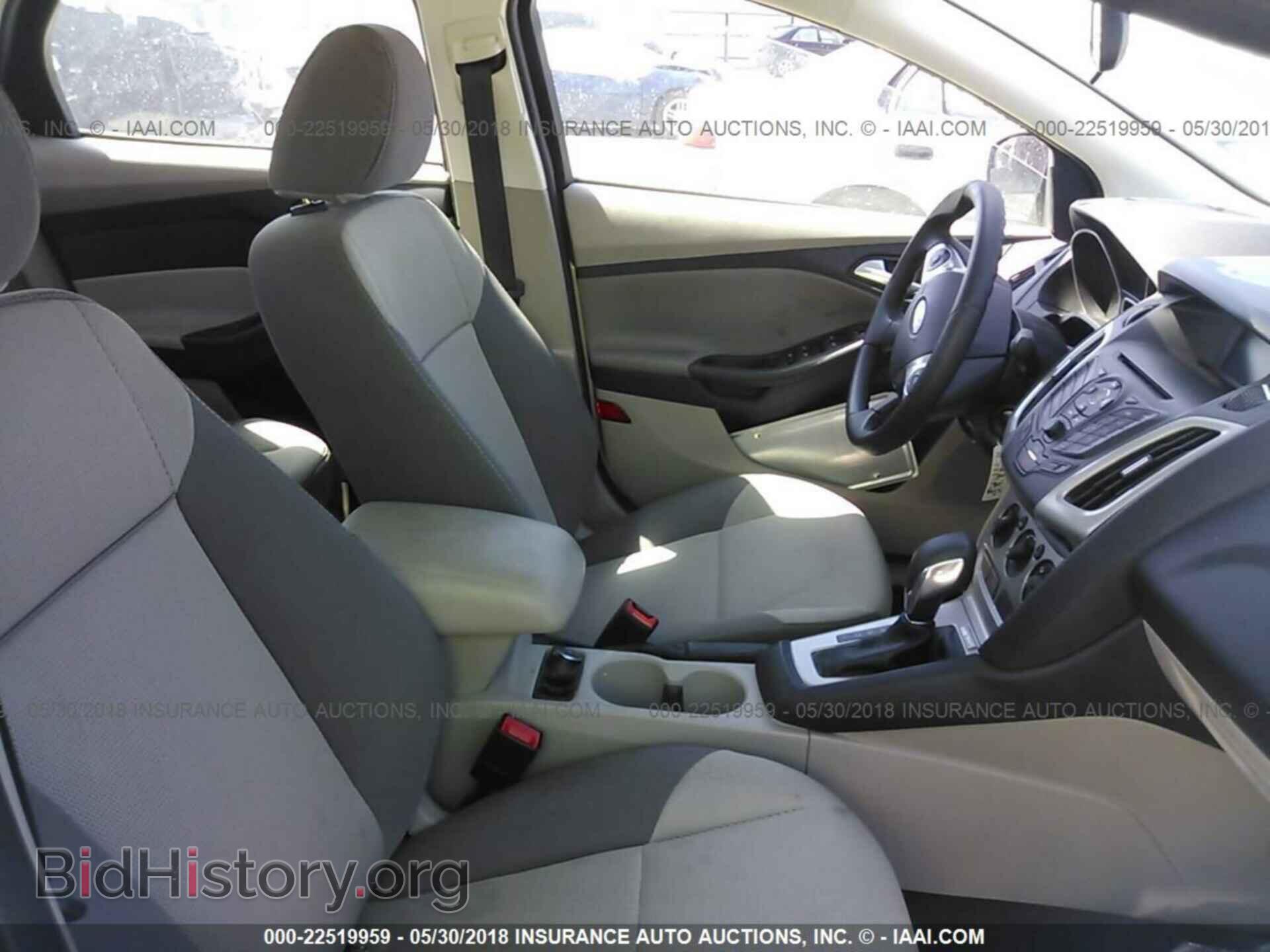 2014 Ford Focus - VIN: 1FADP3F24EL389793 - Фото 5
