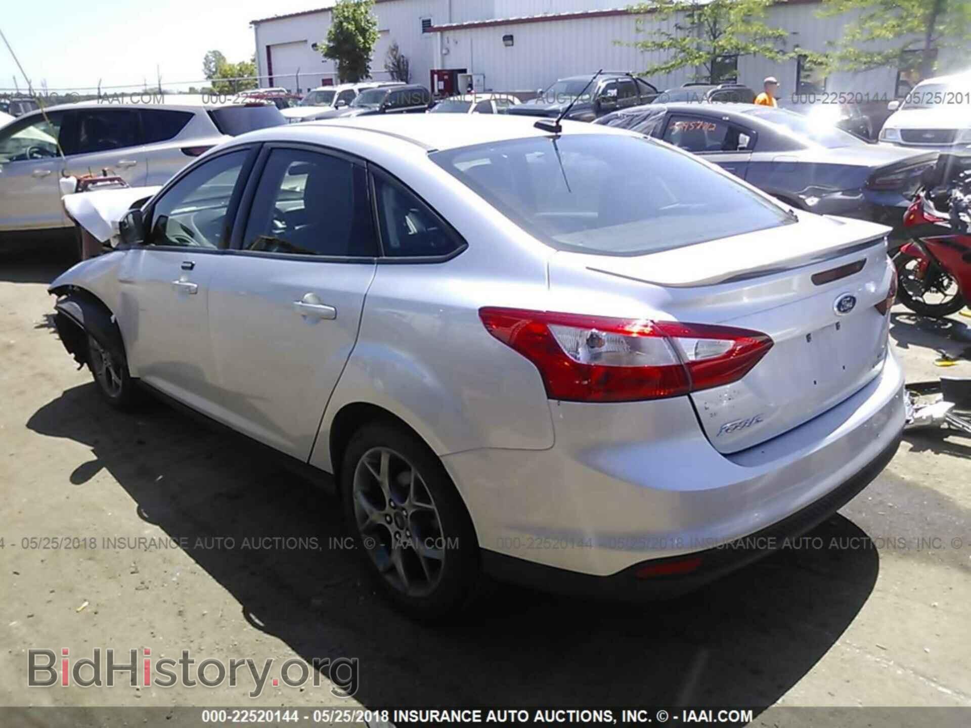 2014 Ford Focus - VIN: 1FADP3F26EL411213 - Photo 3