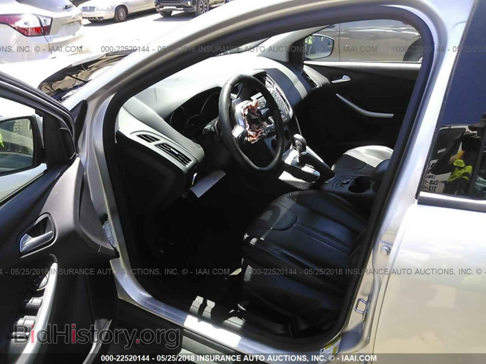 2014 Ford Focus - VIN: 1FADP3F26EL411213 - Photo 5