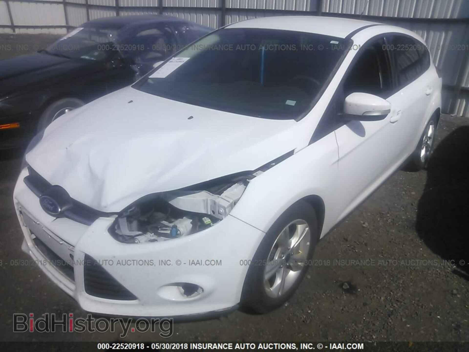 2014 Ford Focus - VIN: 1FADP3K25EL322450 - Photo 2