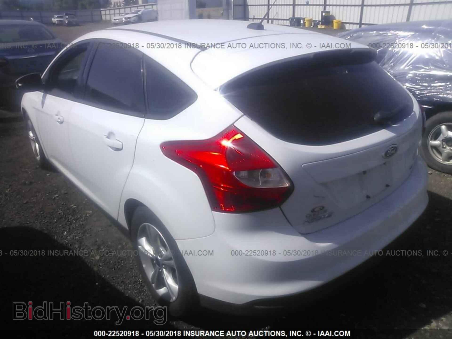 2014 Ford Focus - VIN: 1FADP3K25EL322450 - Photo 3