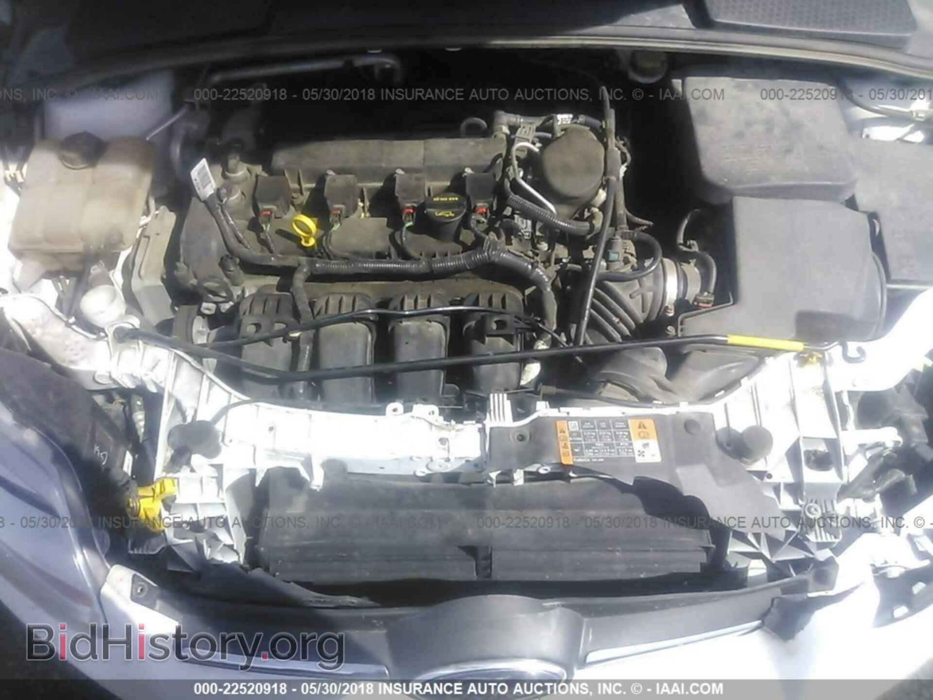 2014 Ford Focus - VIN: 1FADP3K25EL322450 - Photo 10